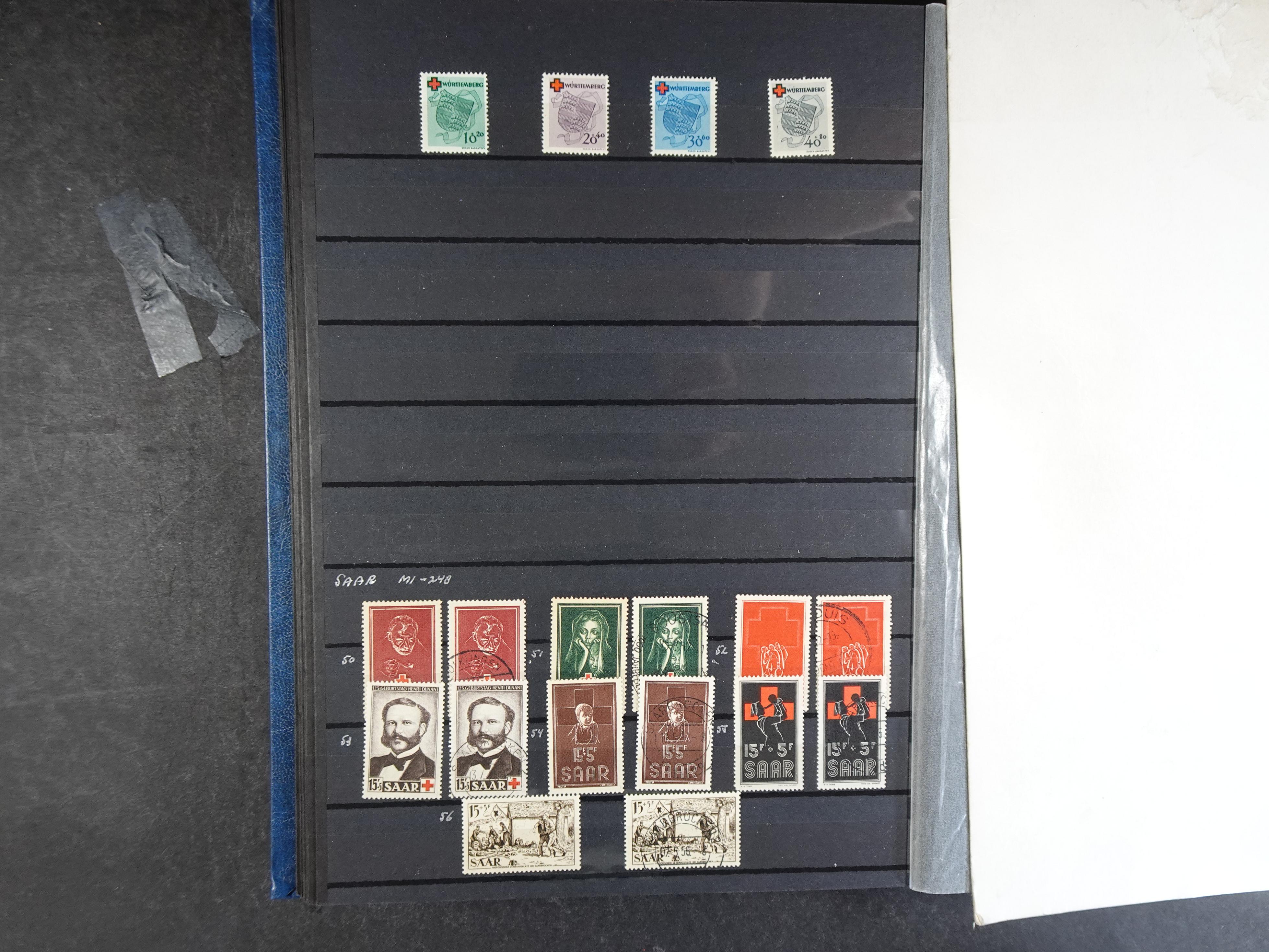 Mooie verzameling met beter materiaal onder andere Albanië, België, Frankrijk, Monaco, etc.
Veelal dubbel aanwezig.
Flinke cat. waarde. 14