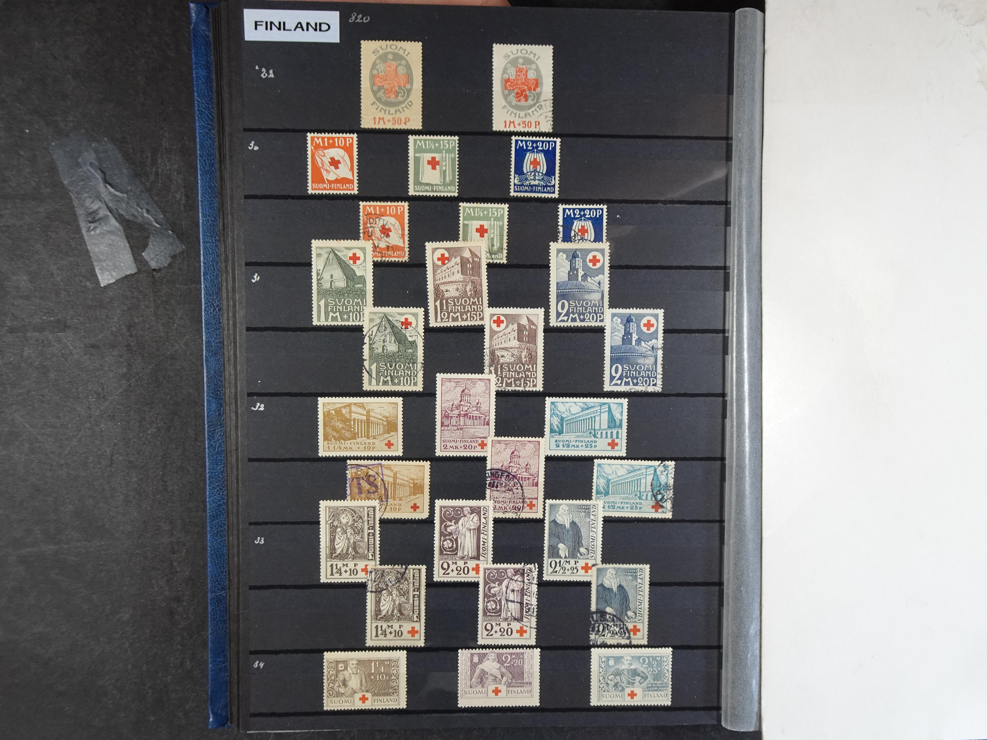 Mooie verzameling met beter materiaal onder andere Albanië, België, Frankrijk, Monaco, etc.
Veelal dubbel aanwezig.
Flinke cat. waarde. 18