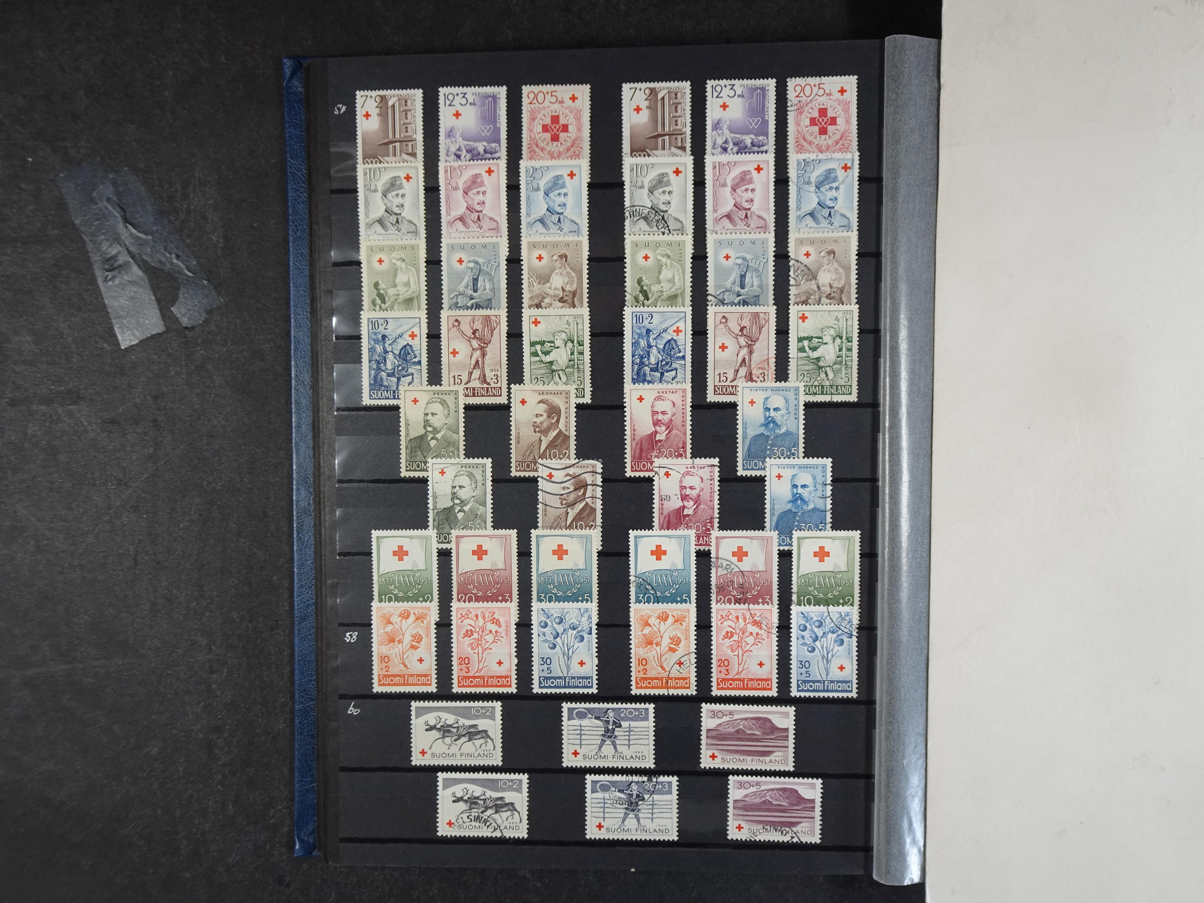 Mooie verzameling met beter materiaal onder andere Albanië, België, Frankrijk, Monaco, etc.
Veelal dubbel aanwezig.
Flinke cat. waarde. 22