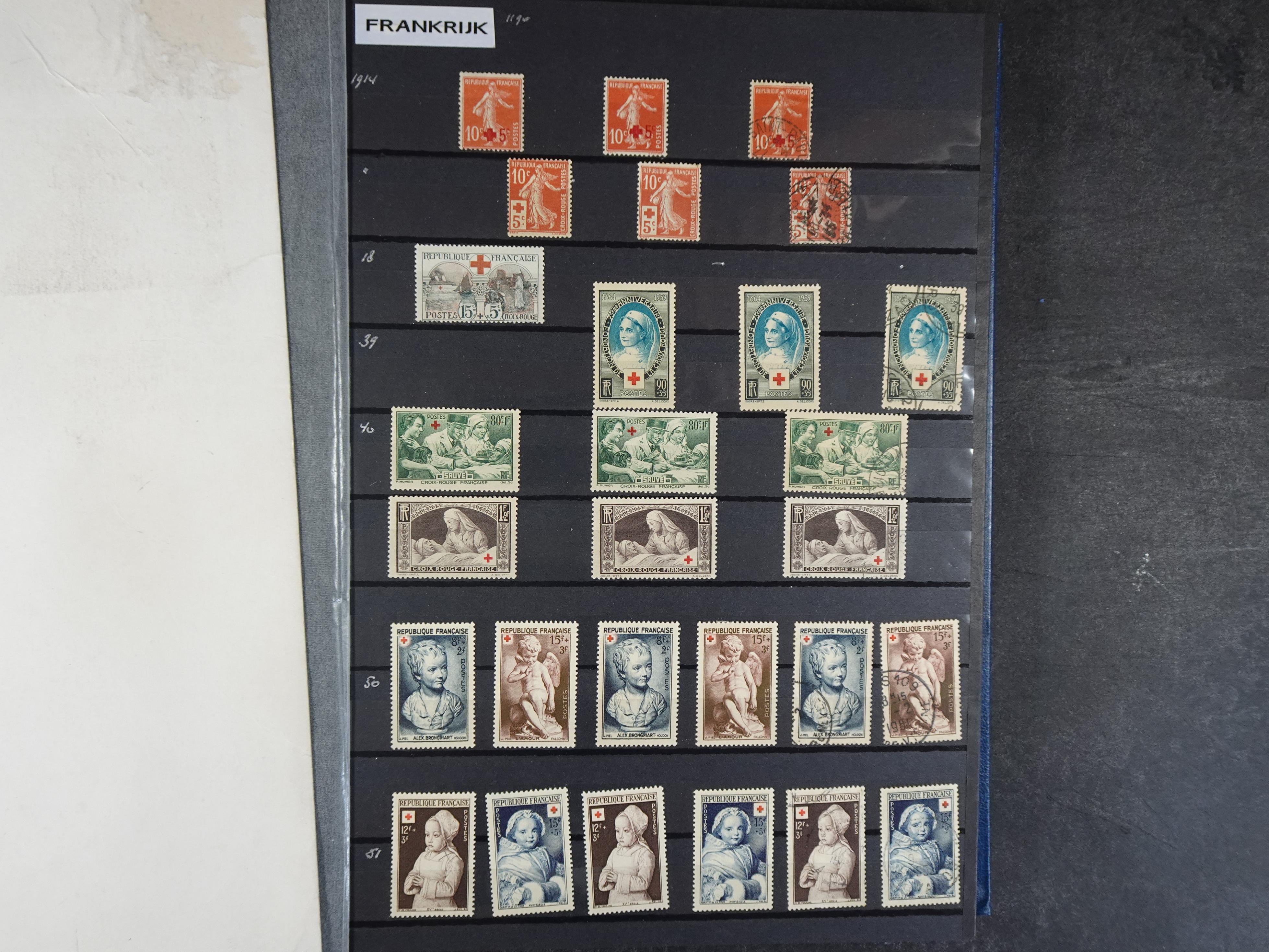 Mooie verzameling met beter materiaal onder andere Albanië, België, Frankrijk, Monaco, etc.
Veelal dubbel aanwezig.
Flinke cat. waarde. 27