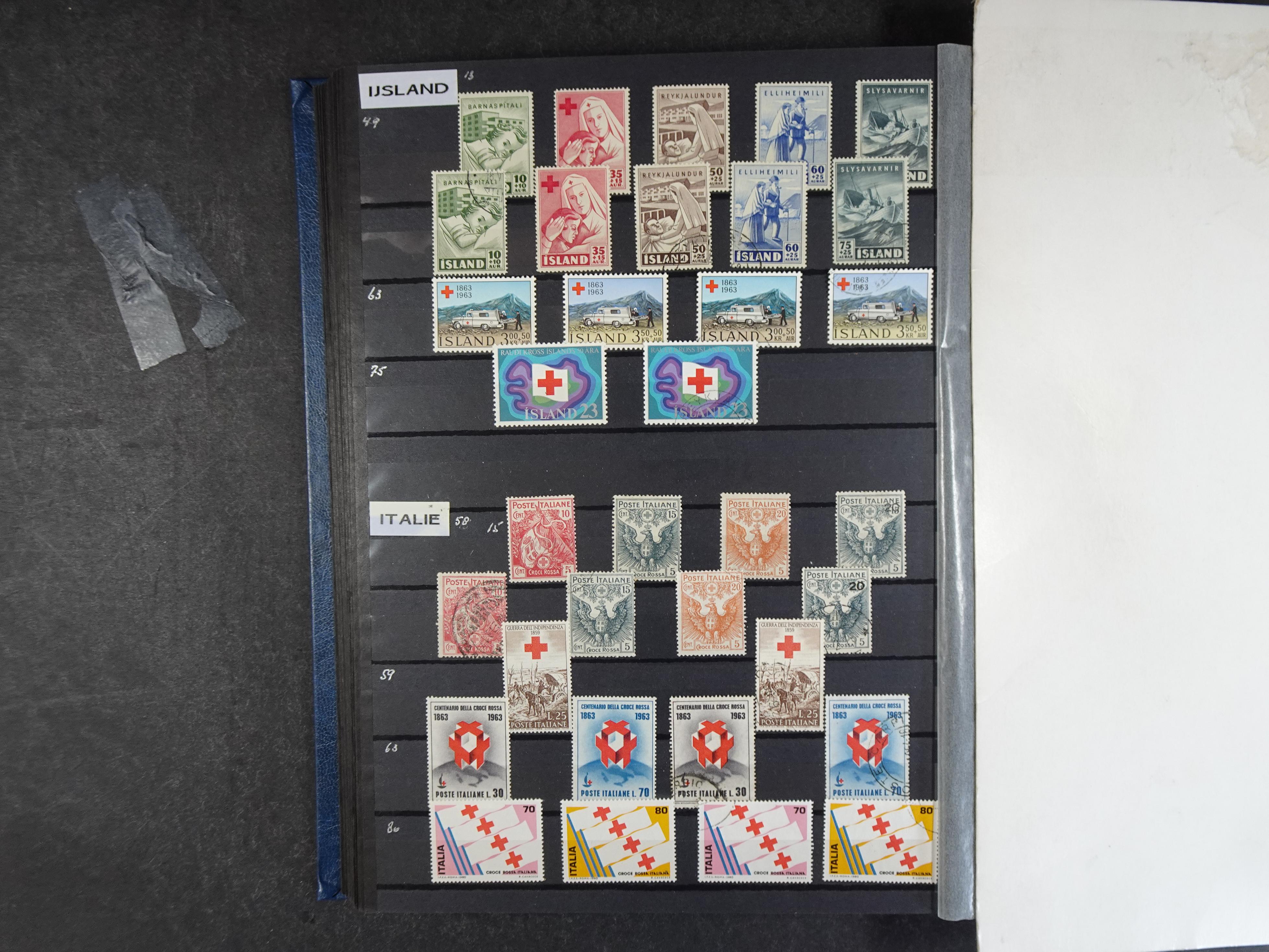 Mooie verzameling met beter materiaal onder andere Albanië, België, Frankrijk, Monaco, etc.
Veelal dubbel aanwezig.
Flinke cat. waarde. 38