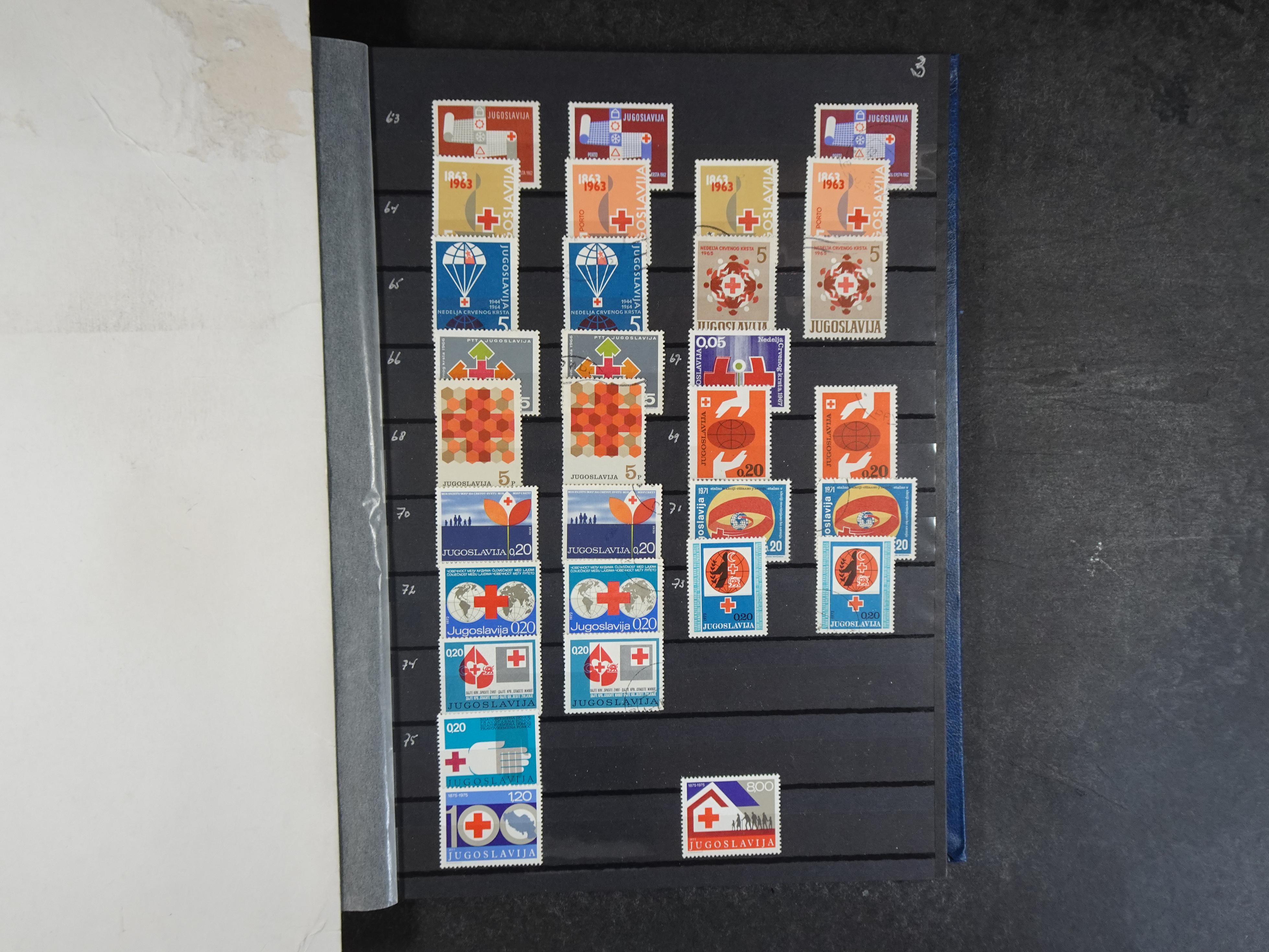 Mooie verzameling met beter materiaal onder andere Albanië, België, Frankrijk, Monaco, etc.
Veelal dubbel aanwezig.
Flinke cat. waarde. 41