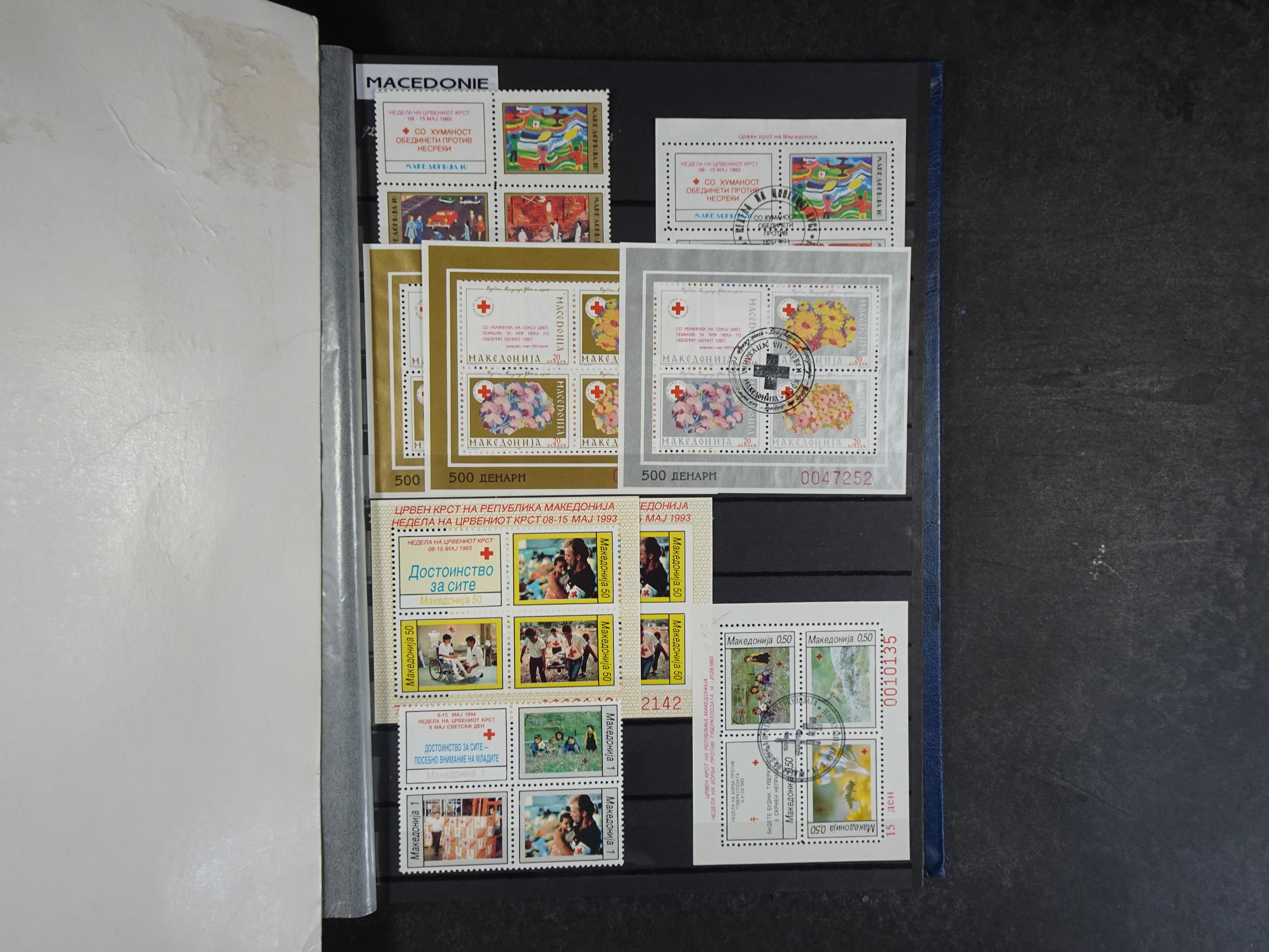 Mooie verzameling met beter materiaal onder andere Albanië, België, Frankrijk, Monaco, etc.
Veelal dubbel aanwezig.
Flinke cat. waarde. 49