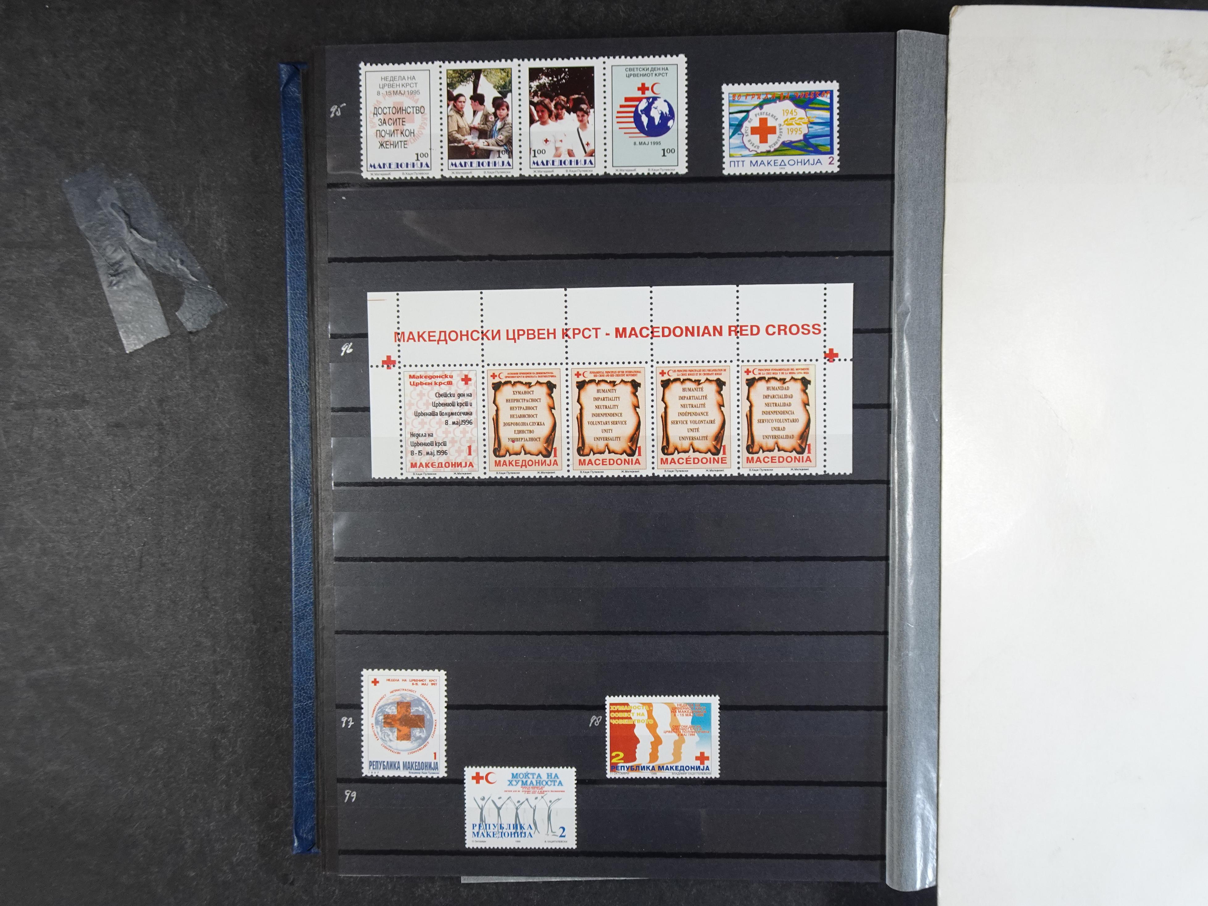 Mooie verzameling met beter materiaal onder andere Albanië, België, Frankrijk, Monaco, etc.
Veelal dubbel aanwezig.
Flinke cat. waarde. 50