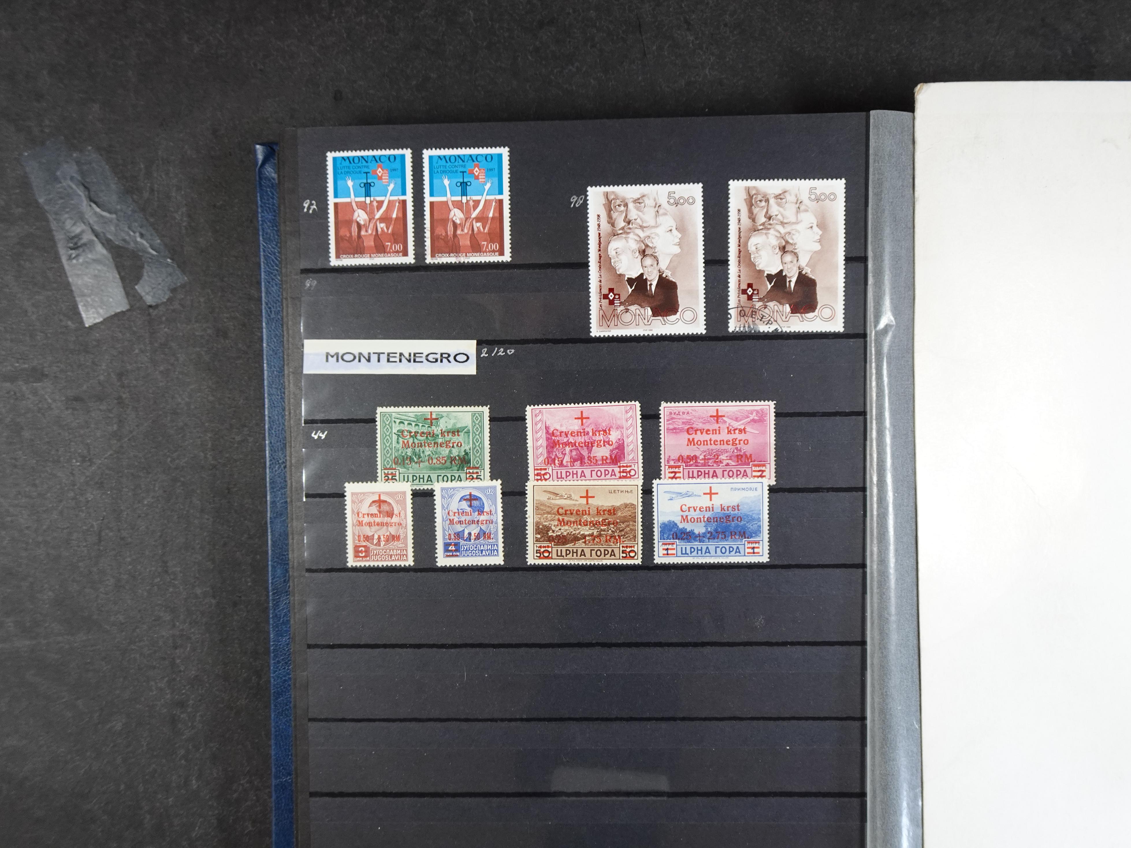 Mooie verzameling met beter materiaal onder andere Albanië, België, Frankrijk, Monaco, etc.
Veelal dubbel aanwezig.
Flinke cat. waarde. 58