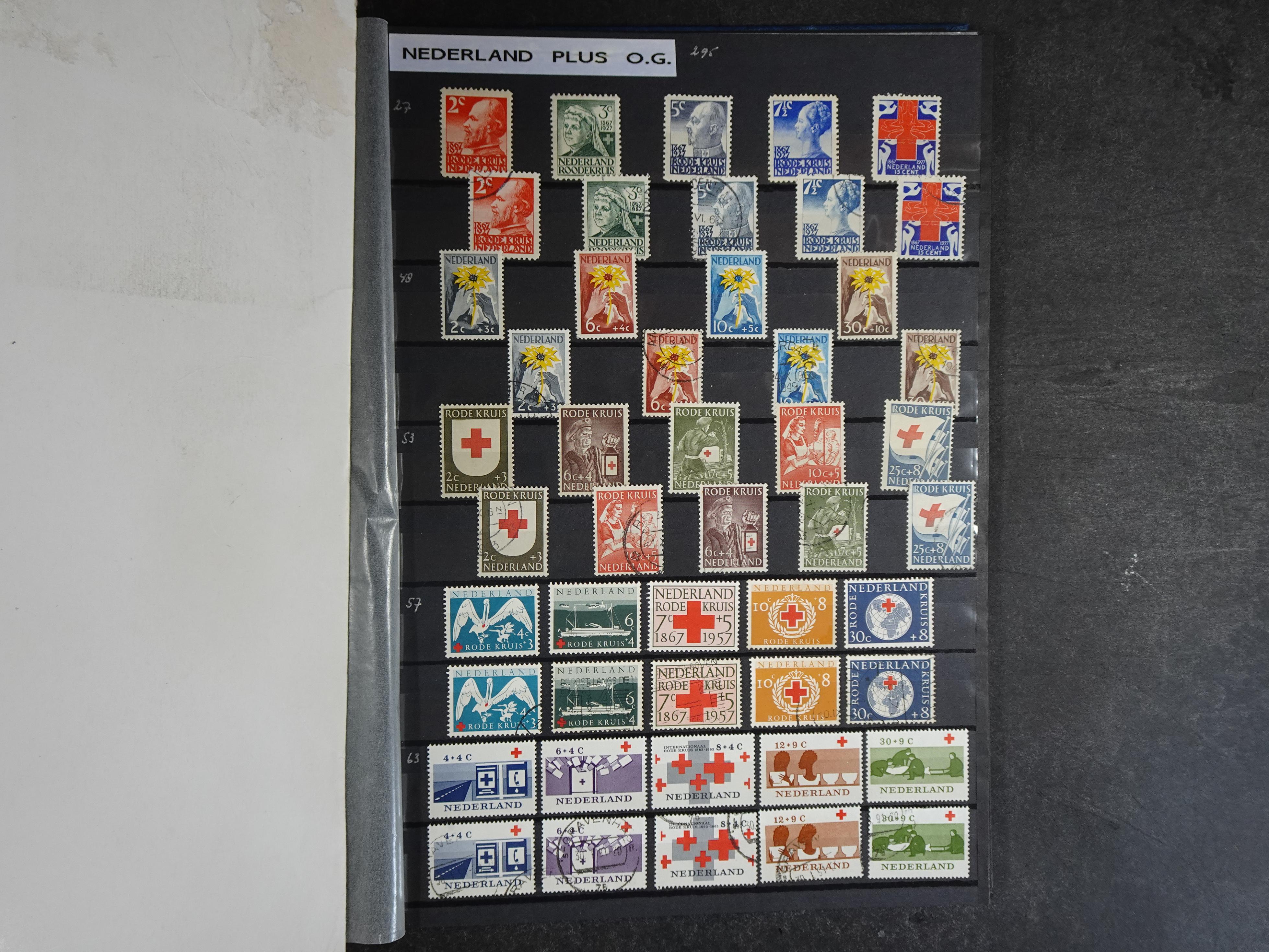 Mooie verzameling met beter materiaal onder andere Albanië, België, Frankrijk, Monaco, etc.
Veelal dubbel aanwezig.
Flinke cat. waarde. 59