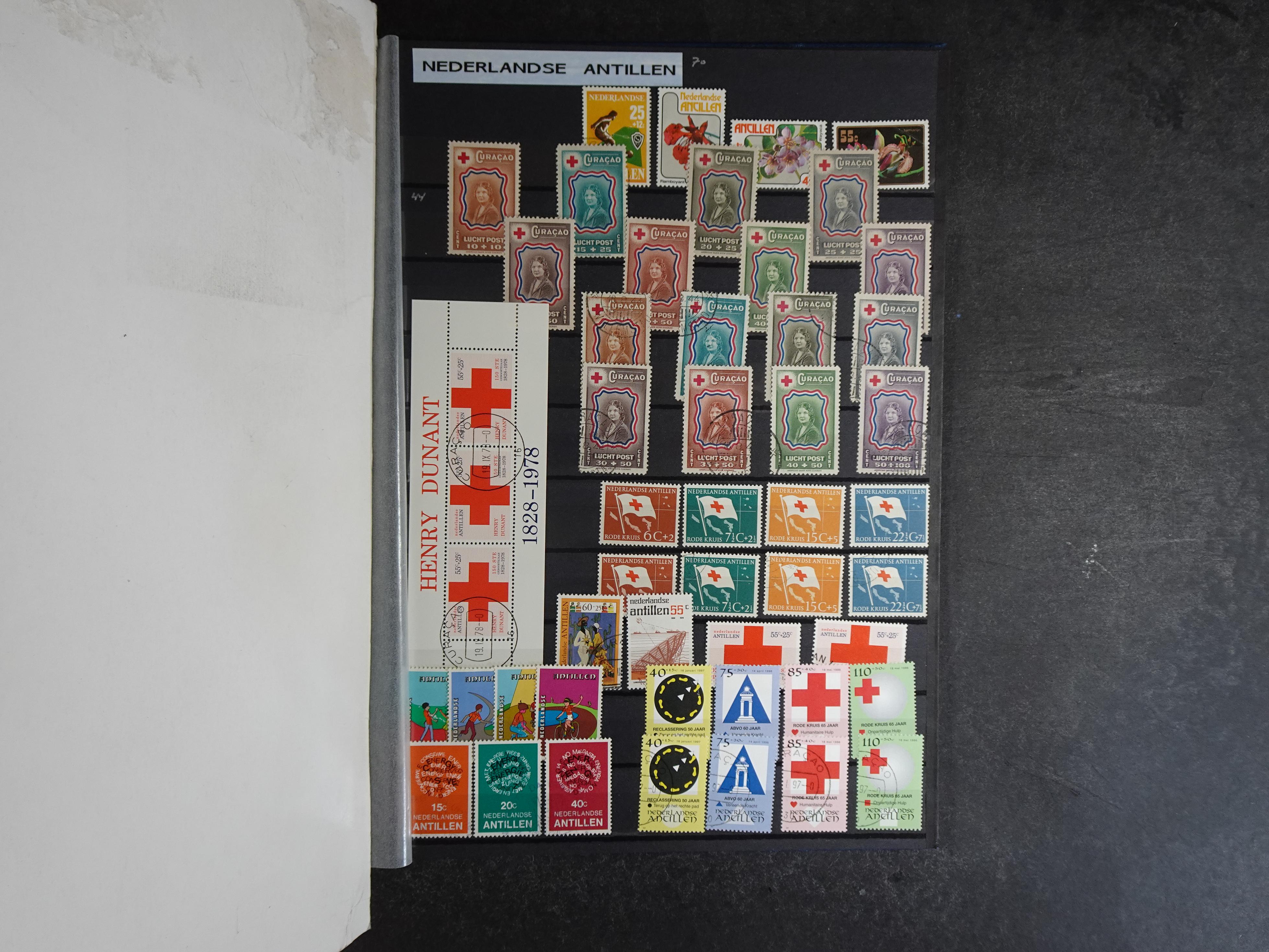 Mooie verzameling met beter materiaal onder andere Albanië, België, Frankrijk, Monaco, etc.
Veelal dubbel aanwezig.
Flinke cat. waarde. 63