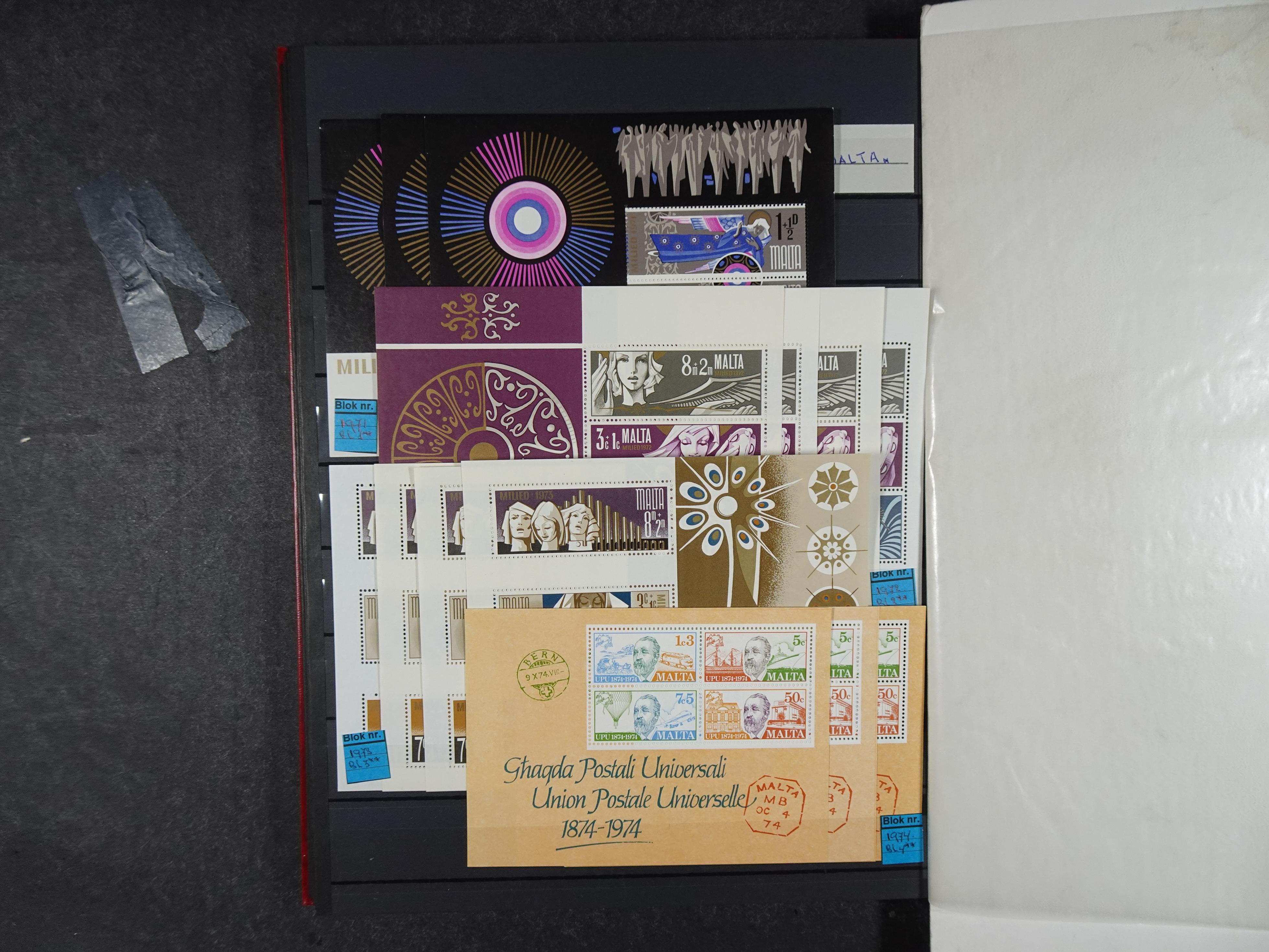 Mooie partij blokken en kleinbogen o.a. Belire blokken, San Marino. 17