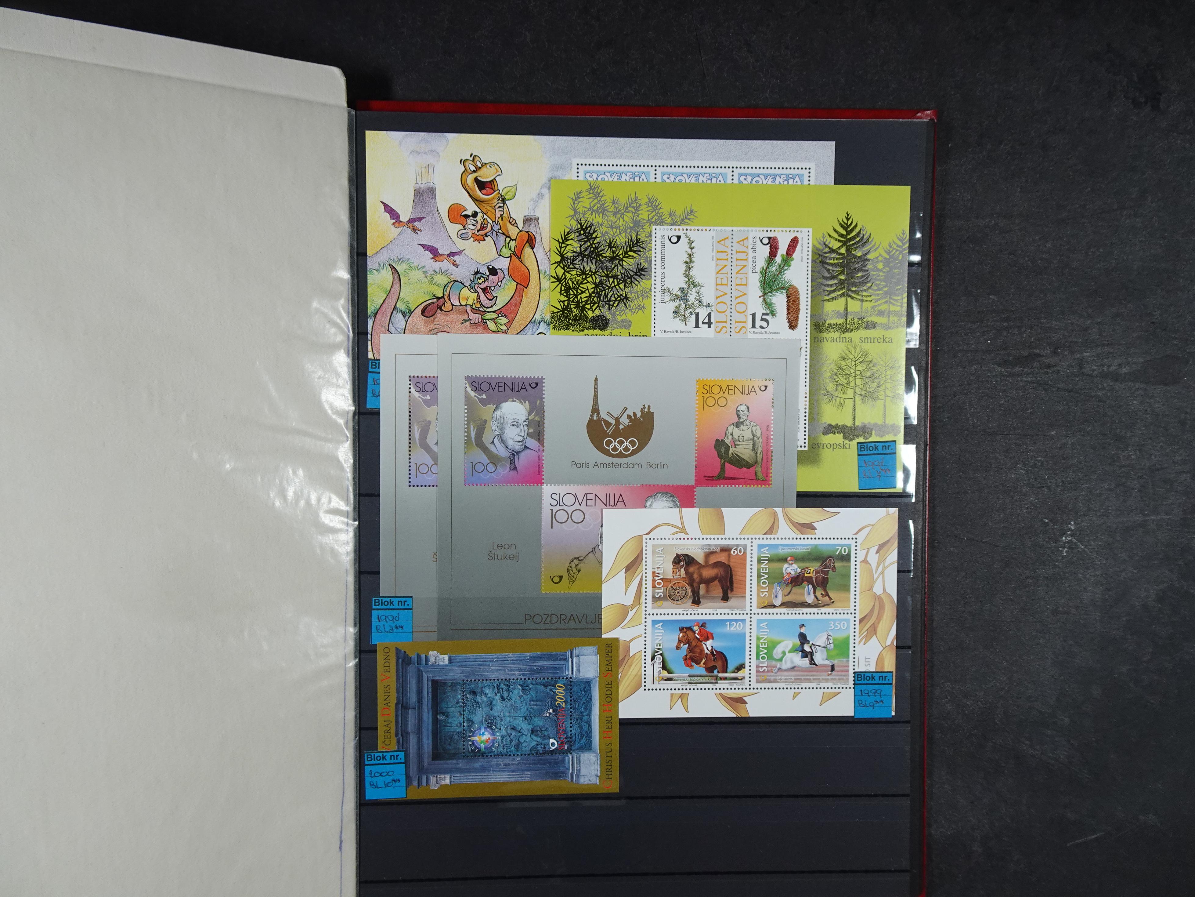 Mooie partij blokken en kleinbogen o.a. Belire blokken, San Marino. 25