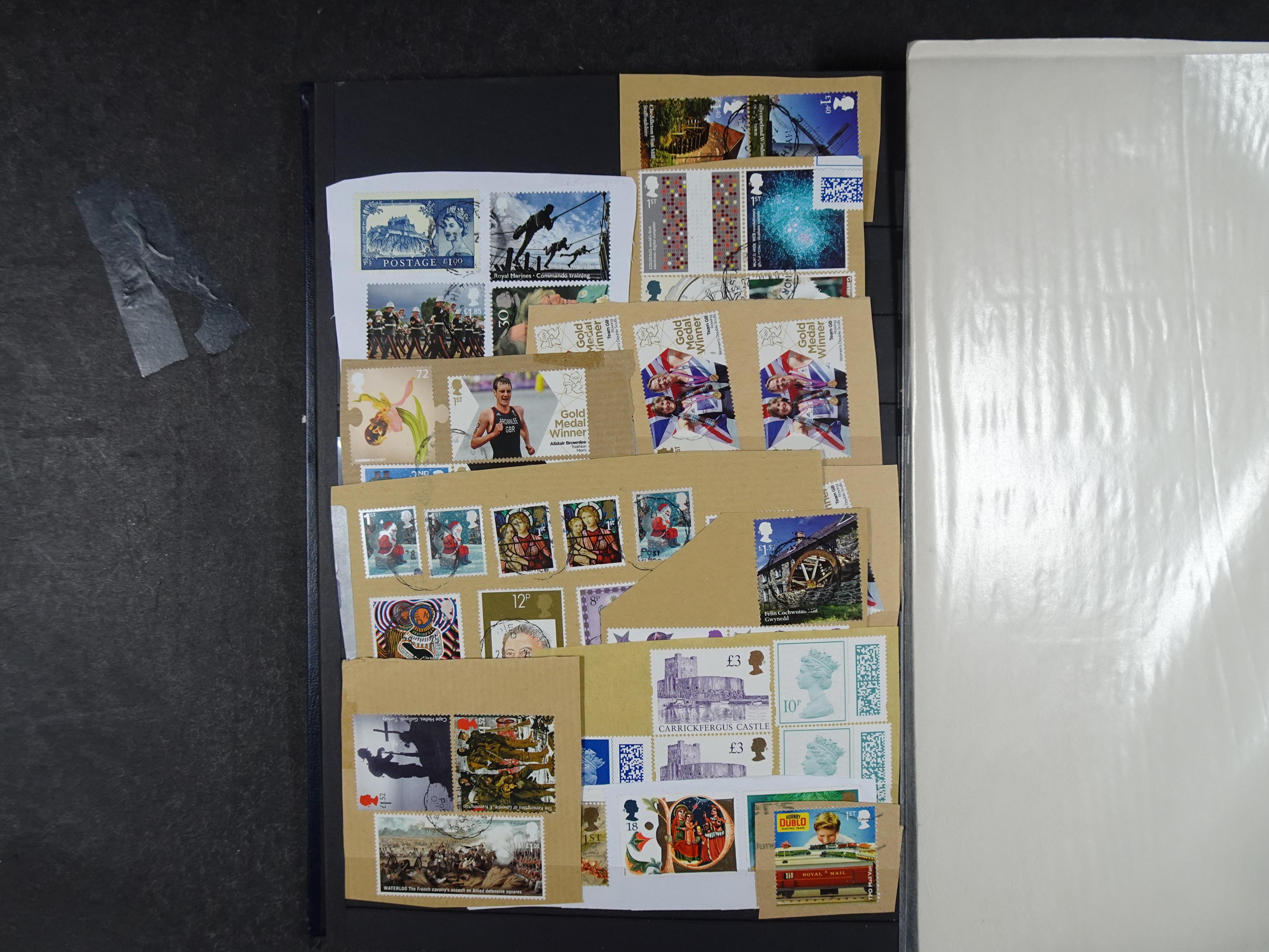 Mooie uitzoek partij met veel beter materiaal. Hoge waarde. 12