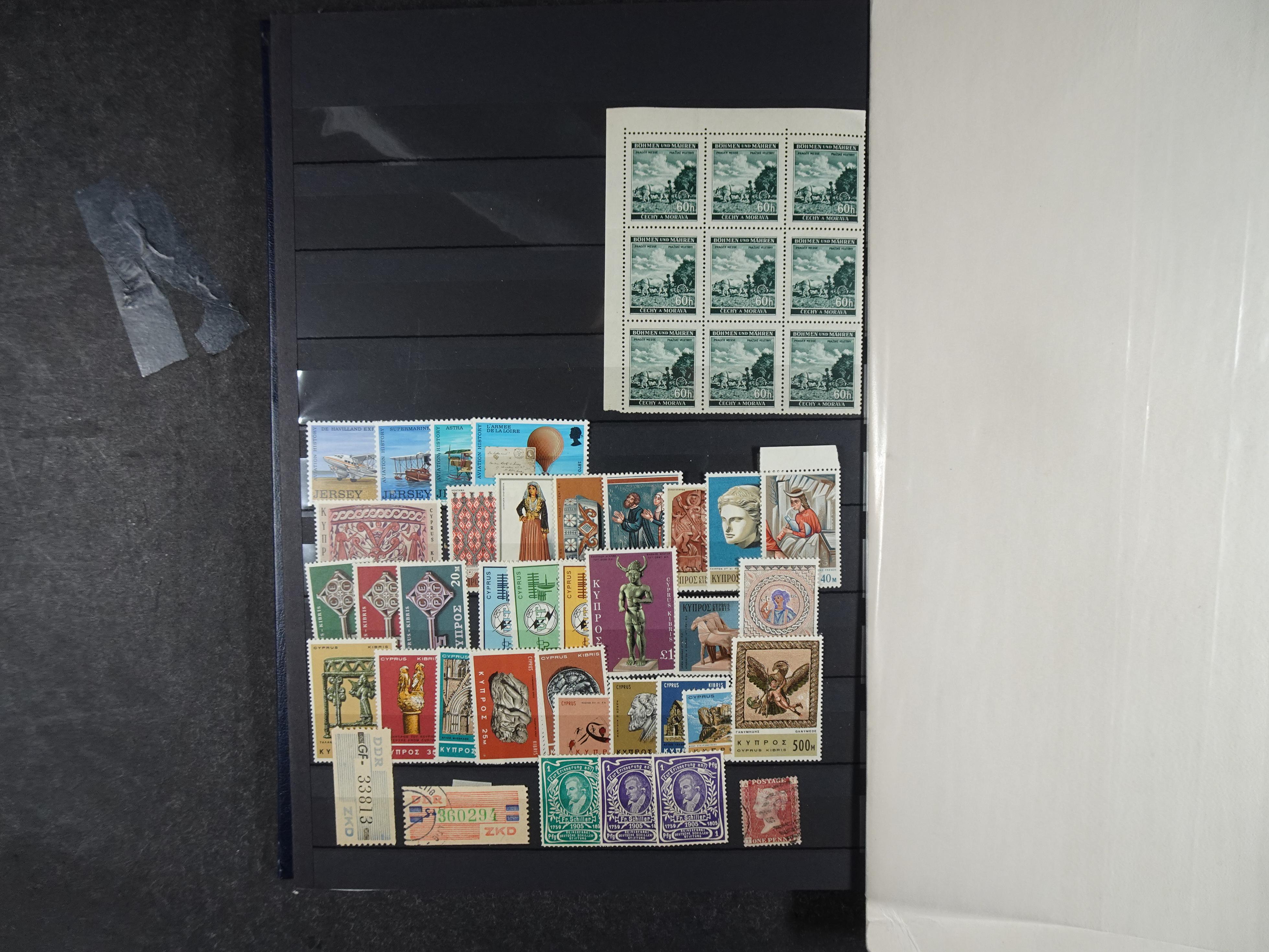 Mooie uitzoek partij met veel beter materiaal. Hoge waarde. 16