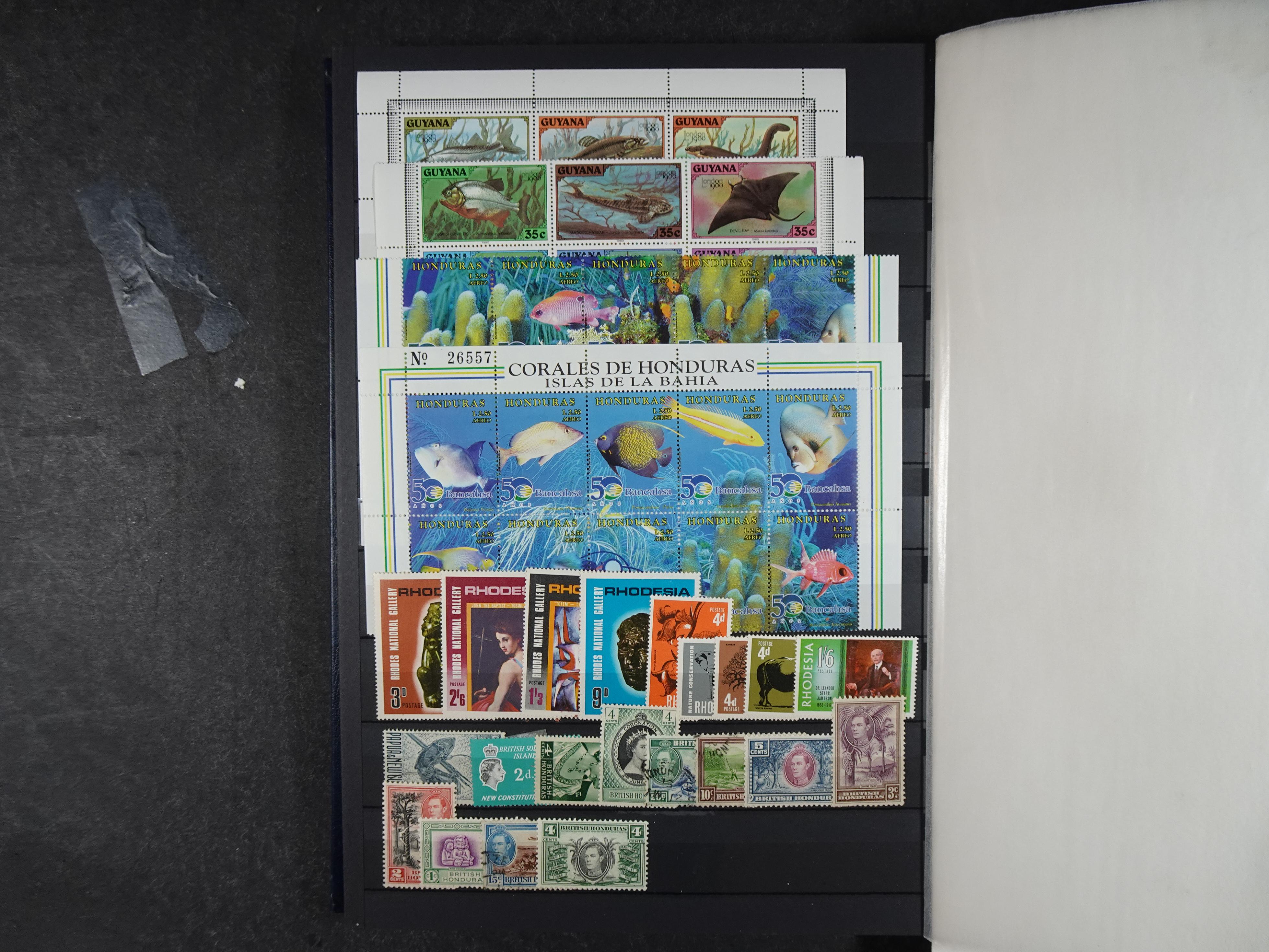 Mooie uitzoek partij met veel beter materiaal. Hoge waarde. 22