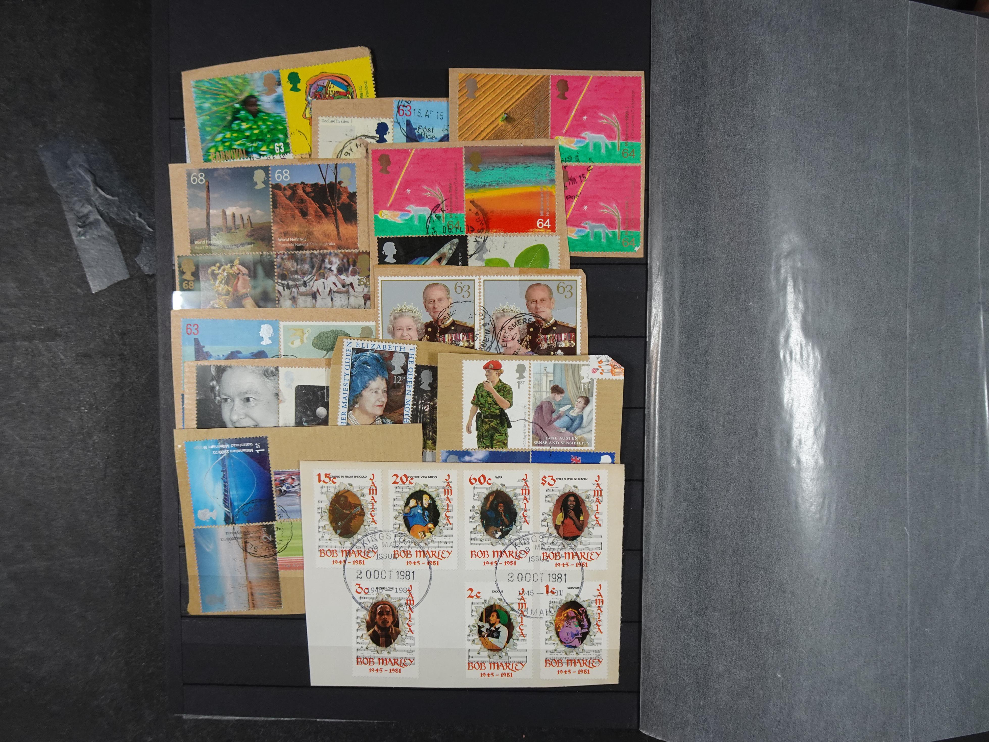 Mooie uitzoek partij met veel beter materiaal. Hoge waarde. 30