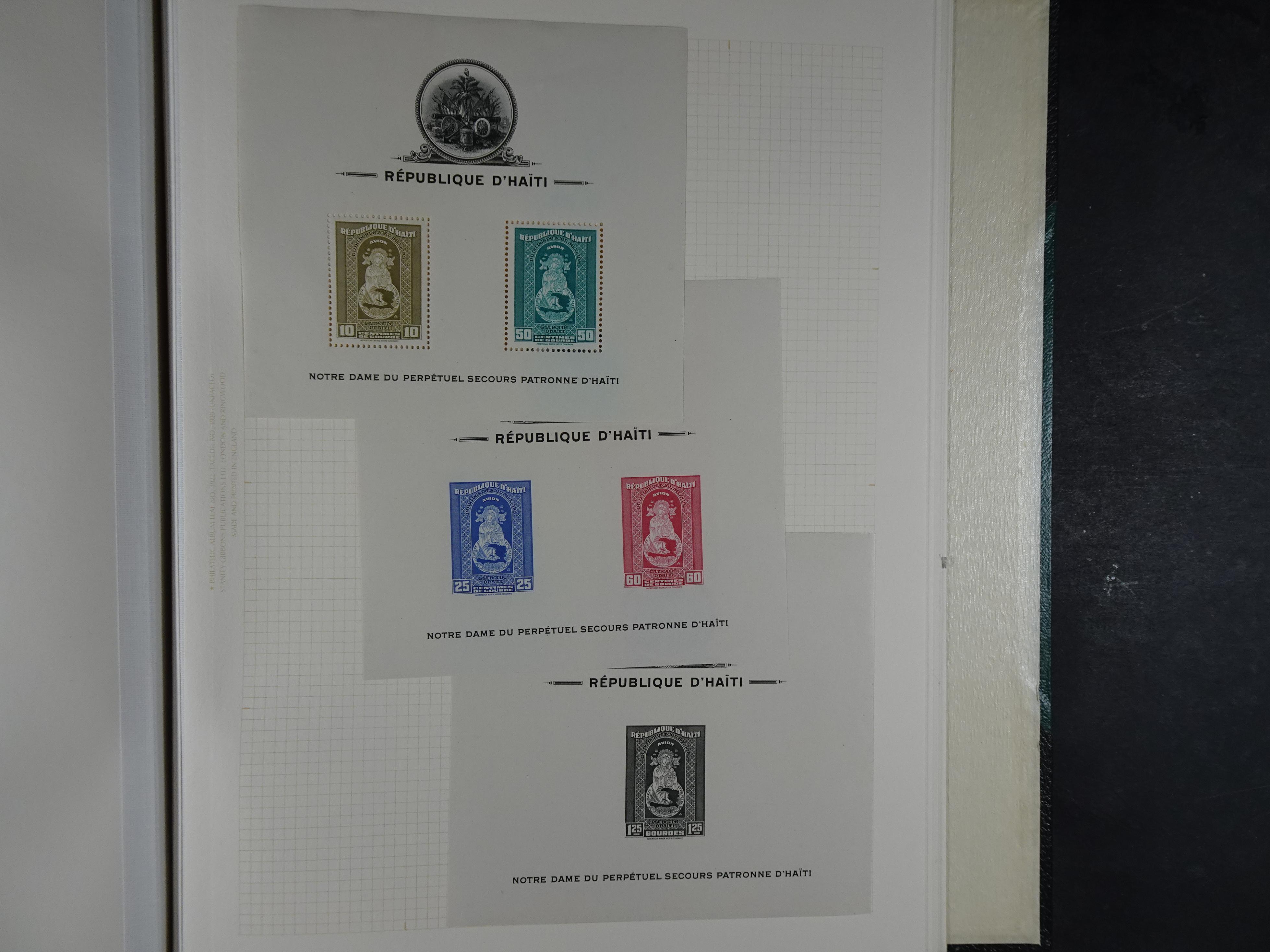 Prachtige collectie met veel opdruk uitgiften + blokken.
Zelden aangeboden. 40