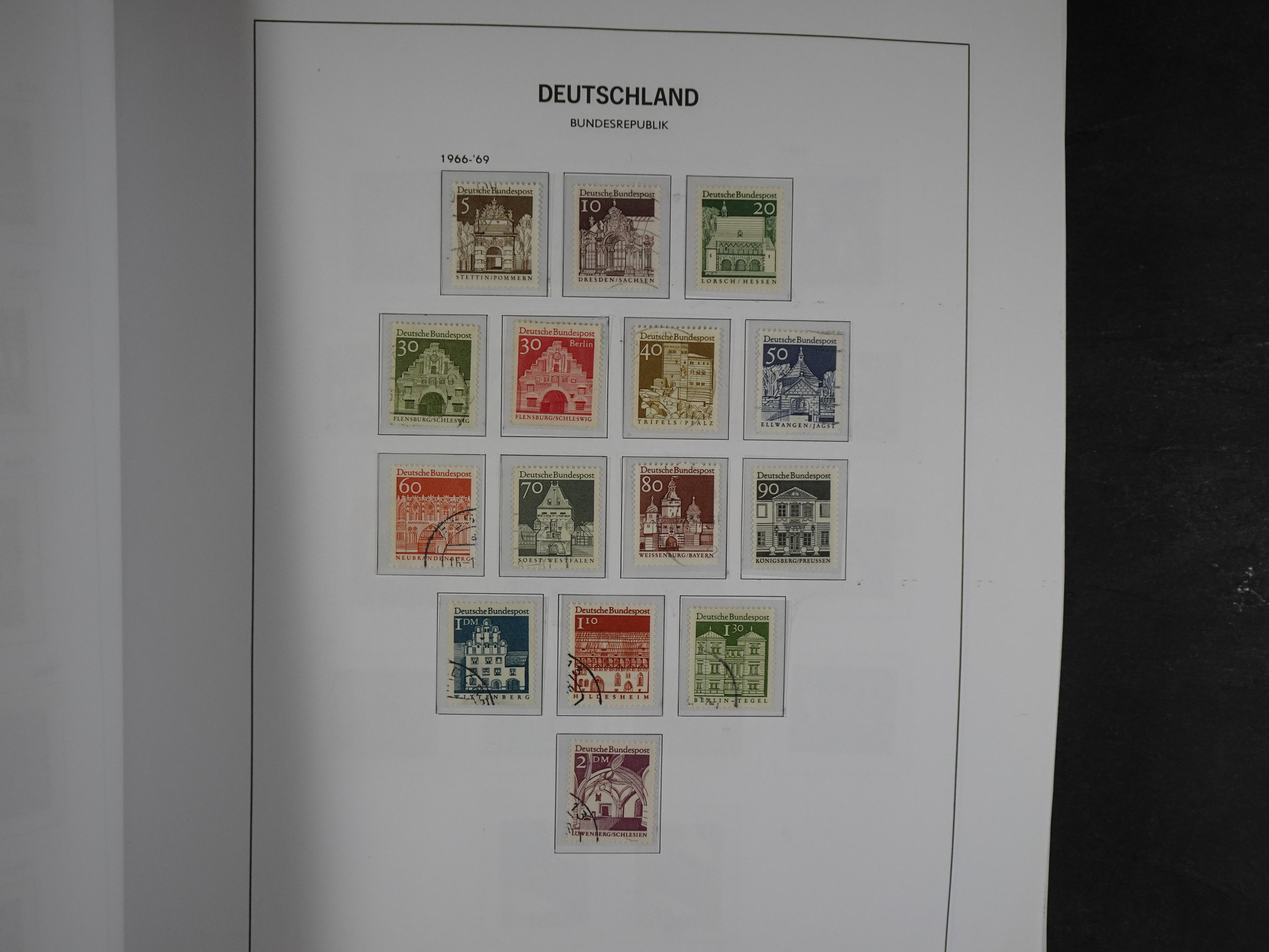 Collectie met goed begin periode. 27