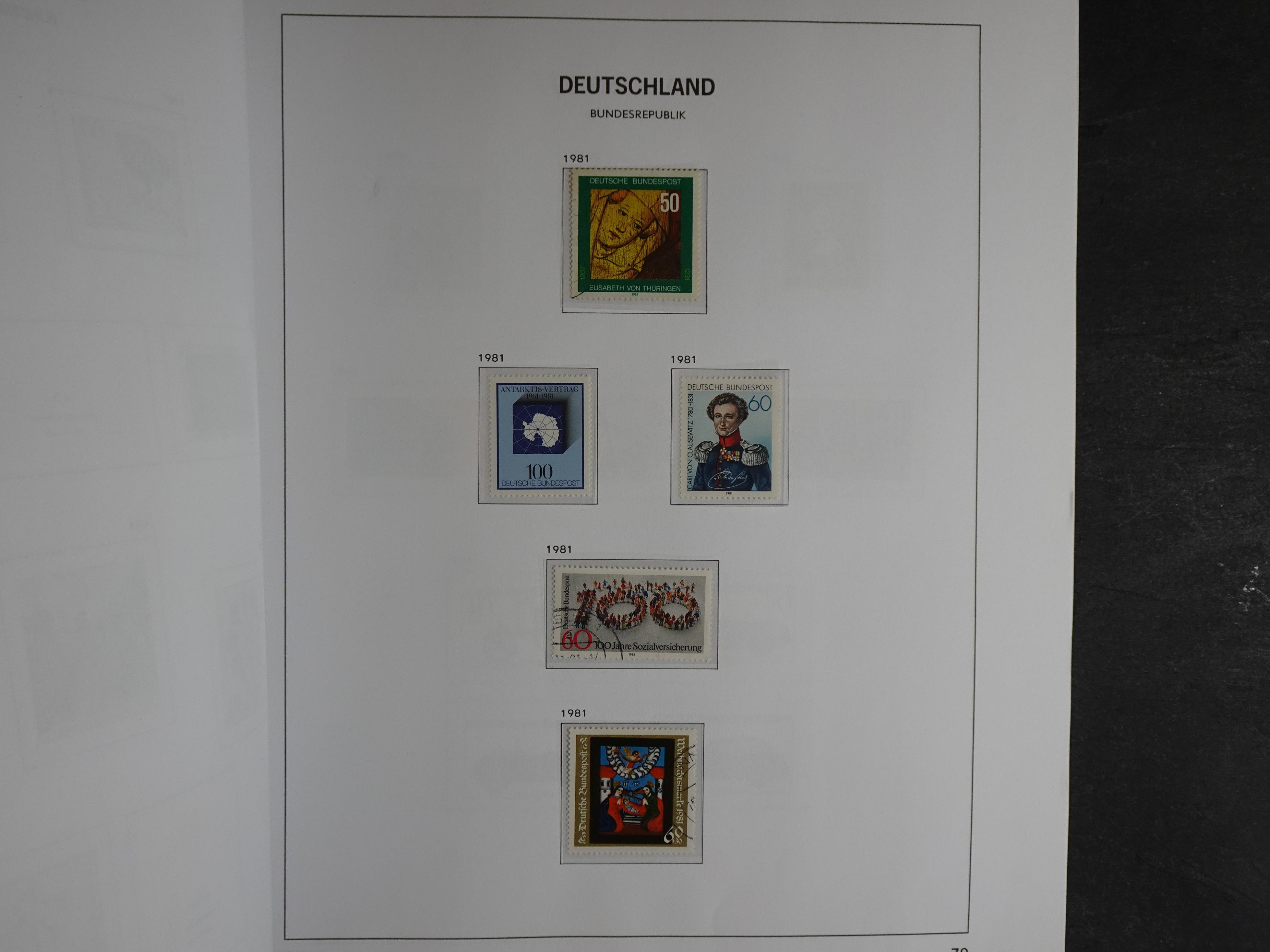 Collectie met goed begin periode. 74