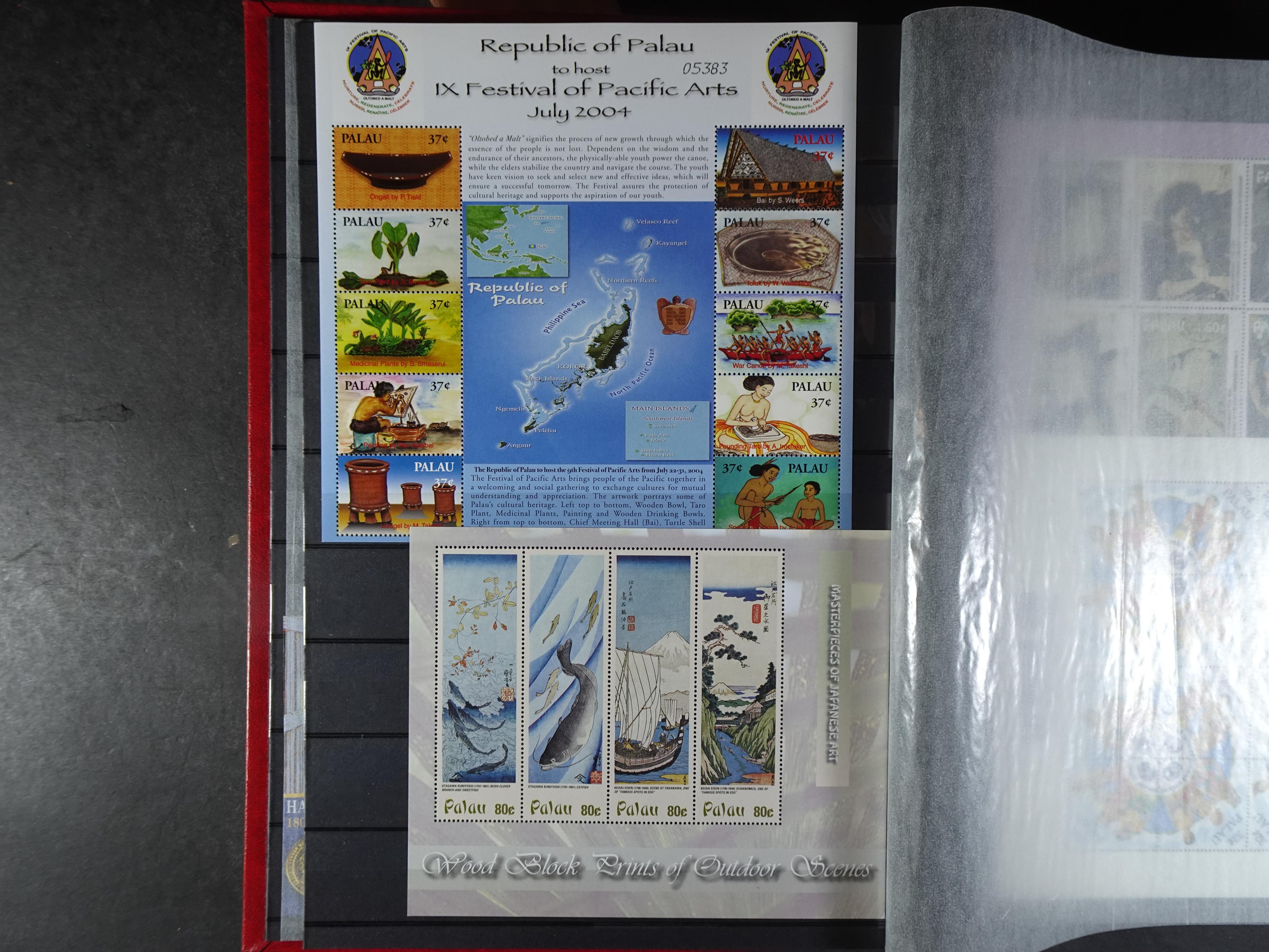 Palau 230 postfrisse blokken. €1,20 per stuk.
Enorme cat. waarde.
Koopje. 4