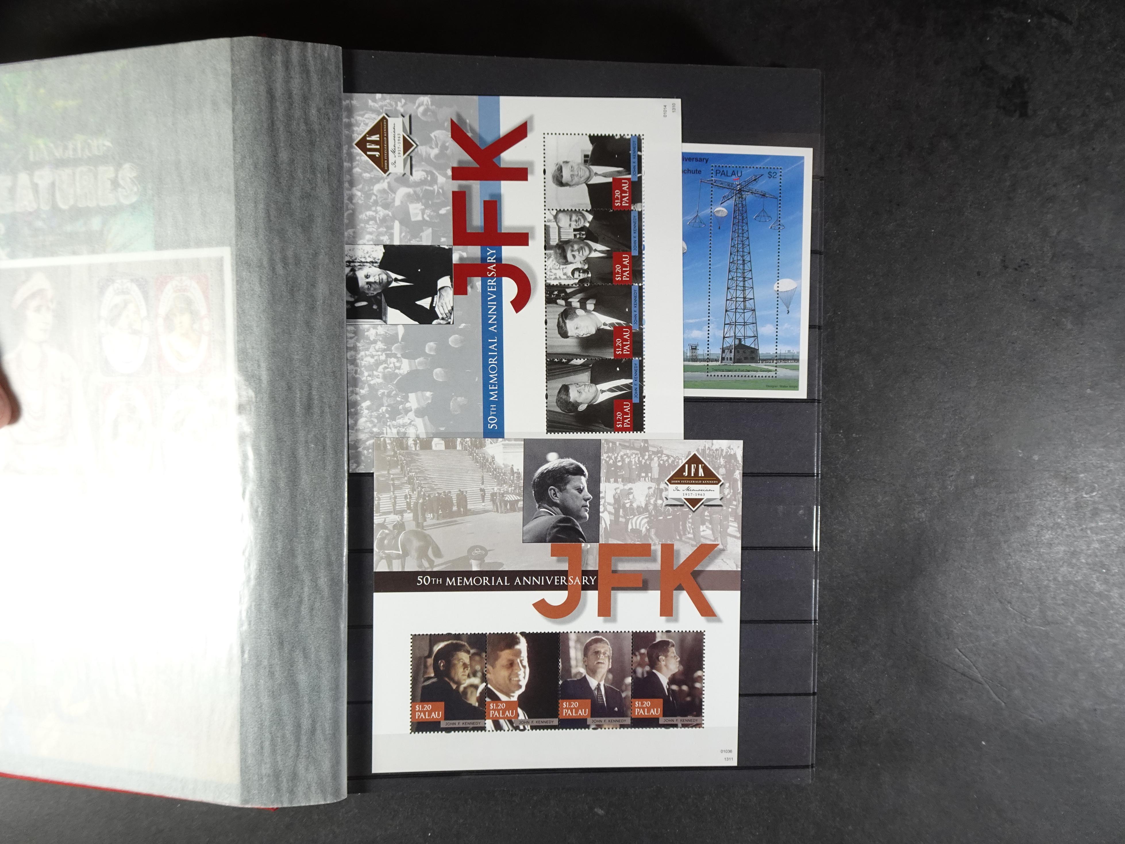 Palau 230 postfrisse blokken. €1,20 per stuk.
Enorme cat. waarde.
Koopje. 9