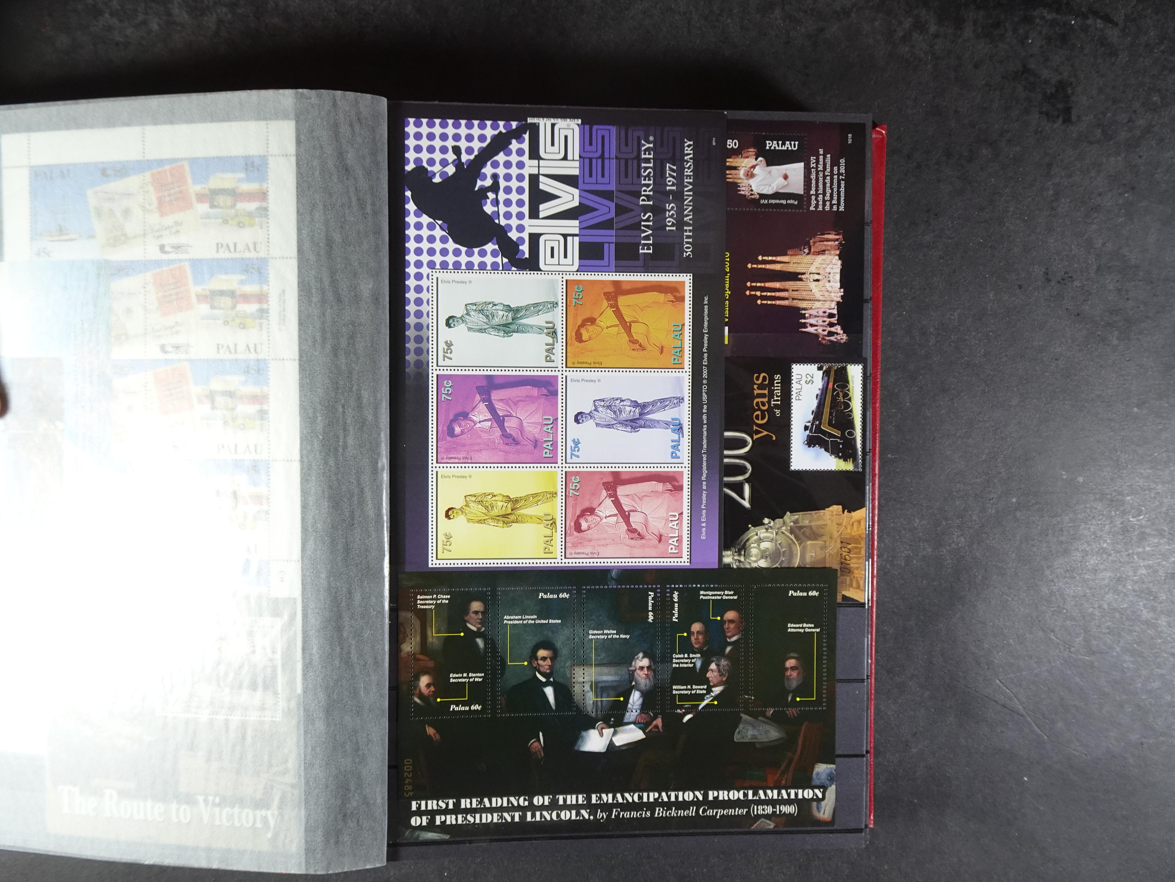 Palau 230 postfrisse blokken. €1,20 per stuk.
Enorme cat. waarde.
Koopje. 17