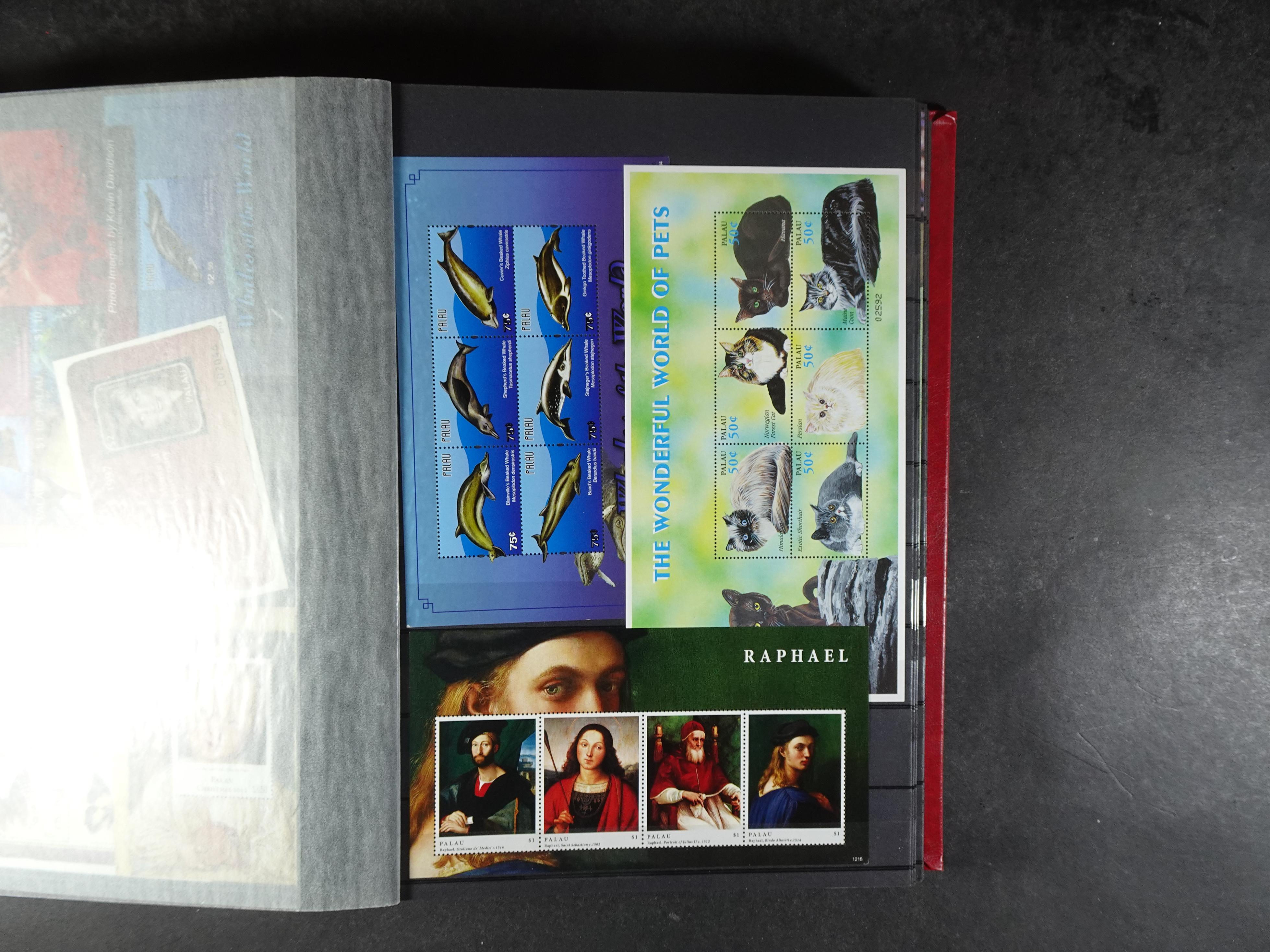 Palau 230 postfrisse blokken. €1,20 per stuk.
Enorme cat. waarde.
Koopje. 21