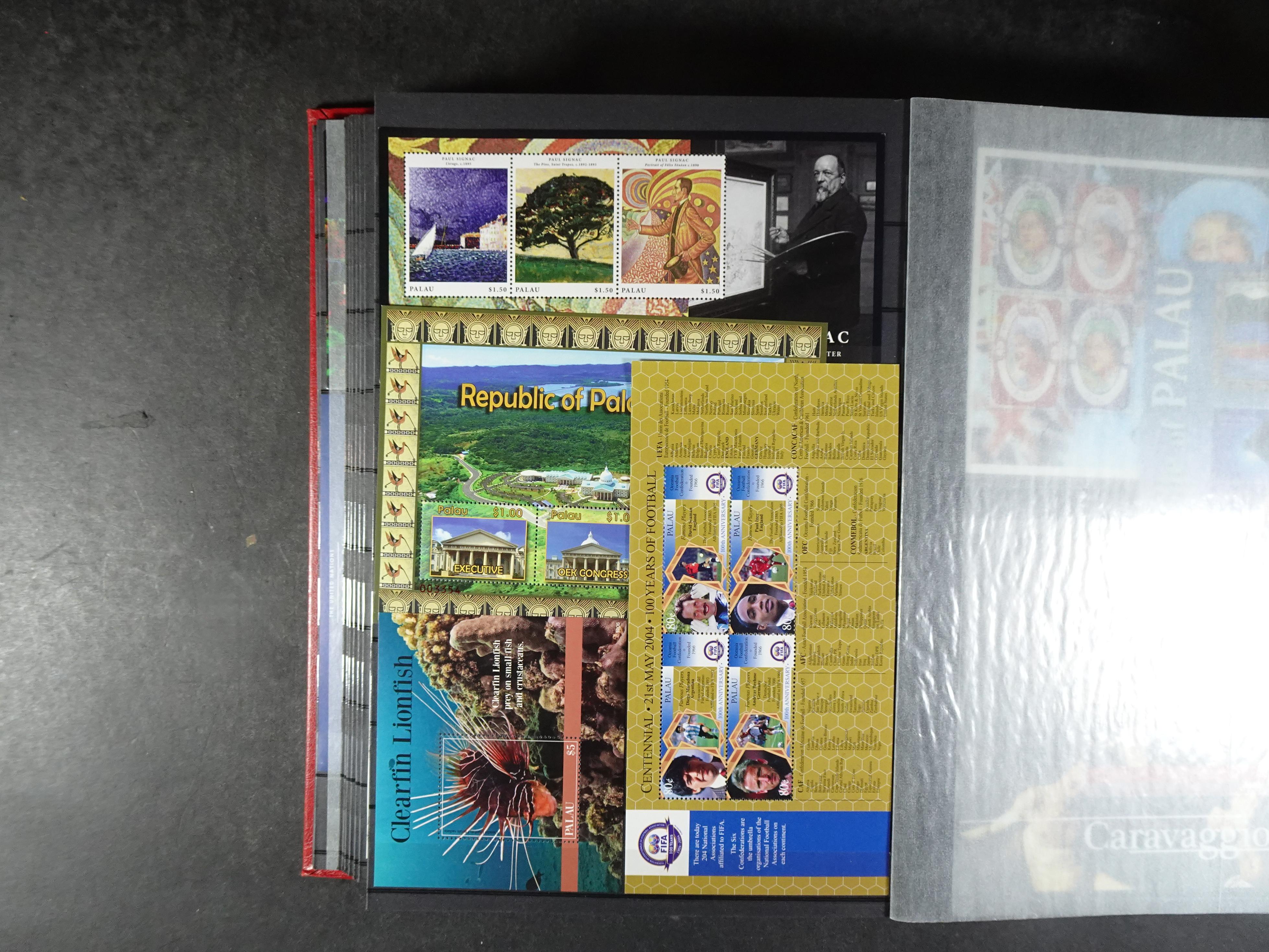 Palau 230 postfrisse blokken. €1,20 per stuk.
Enorme cat. waarde.
Koopje. 24