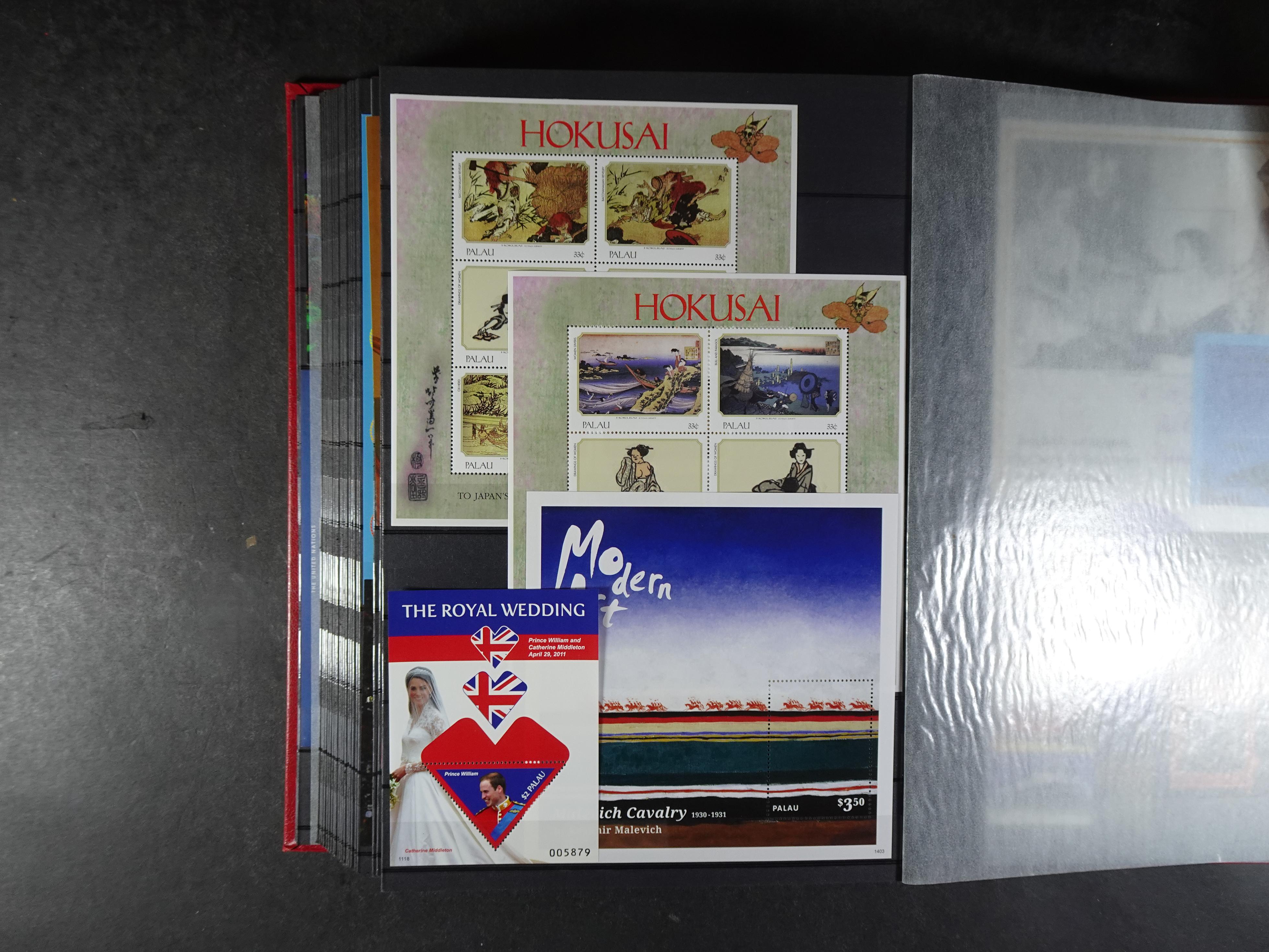 Palau 230 postfrisse blokken. €1,20 per stuk.
Enorme cat. waarde.
Koopje. 50