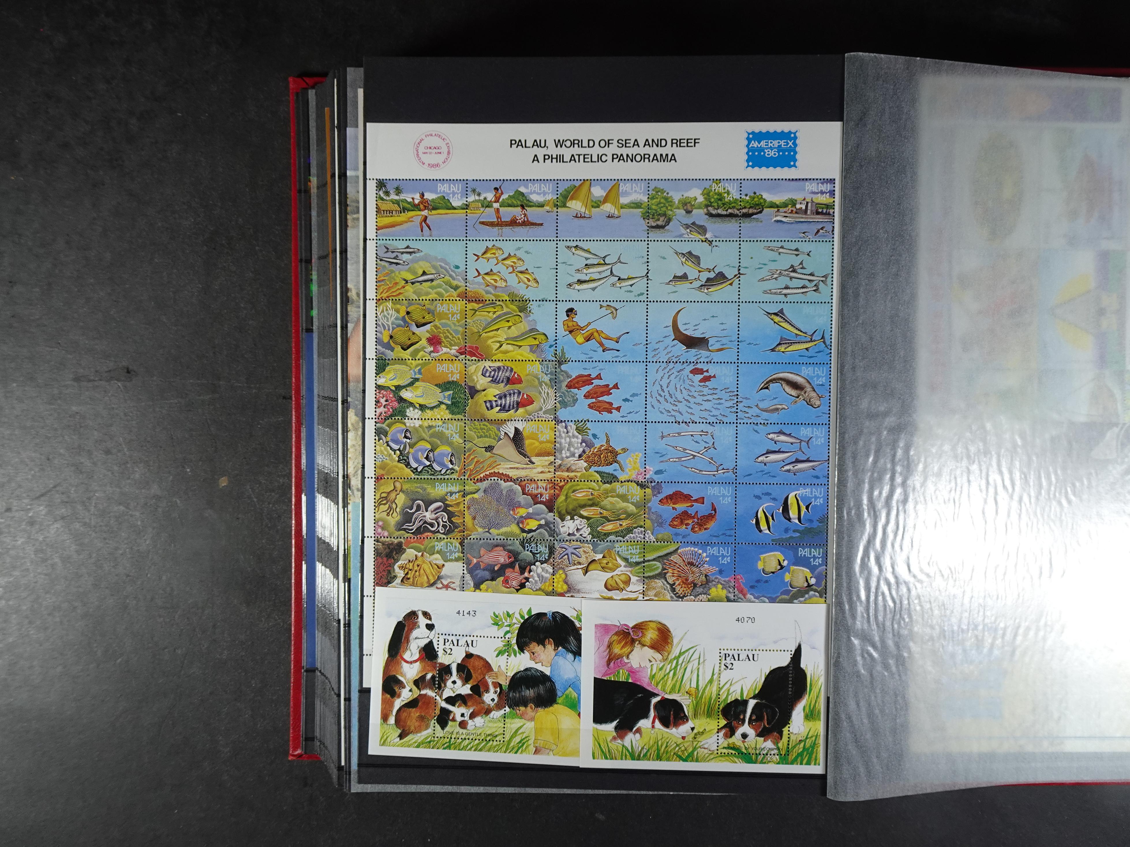 Palau 230 postfrisse blokken. €1,20 per stuk.
Enorme cat. waarde.
Koopje. 60