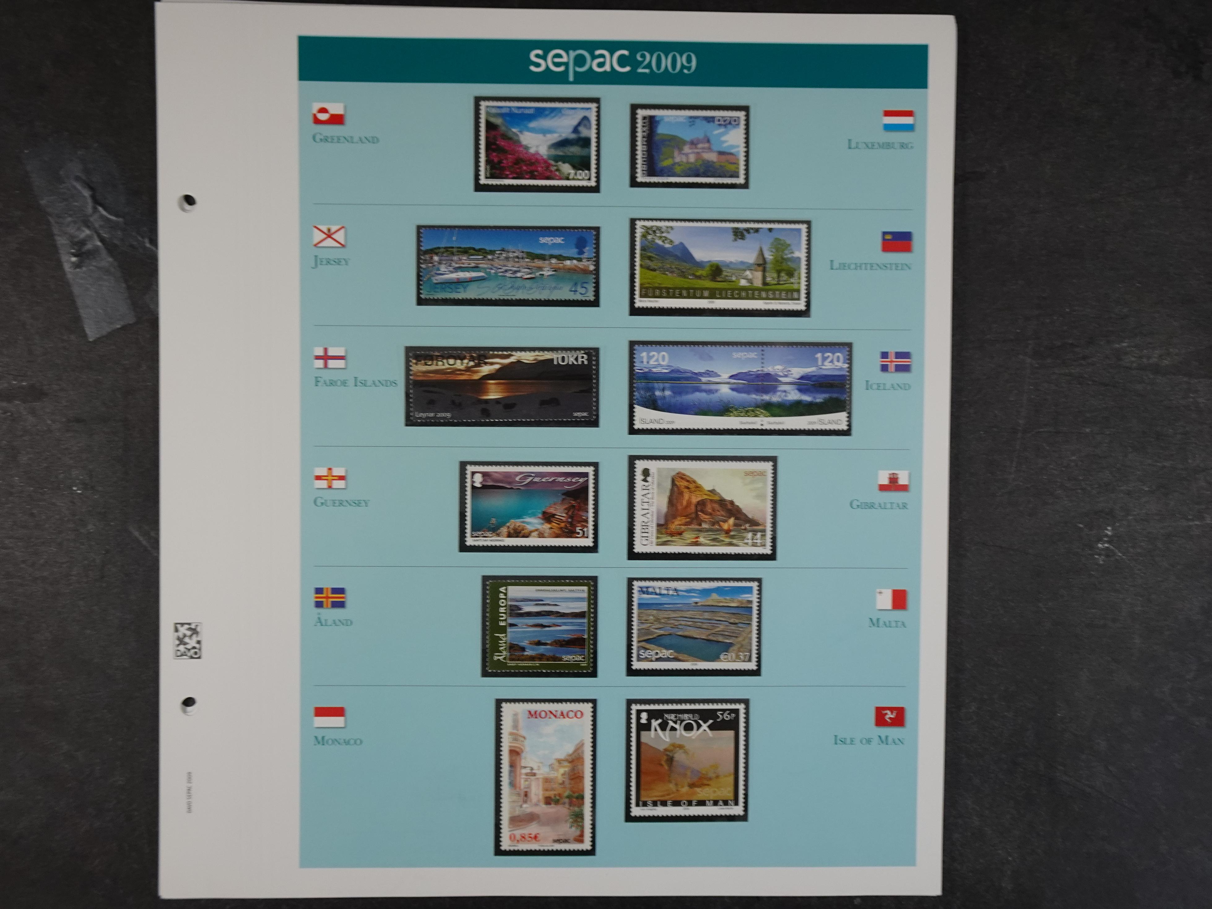 Kleine verzameling op luxe Davo bladen.
Zegels worden uitgegeven door postdiensten van kleine Europese landen of gebieden met ieder jaar een onder thema. 2