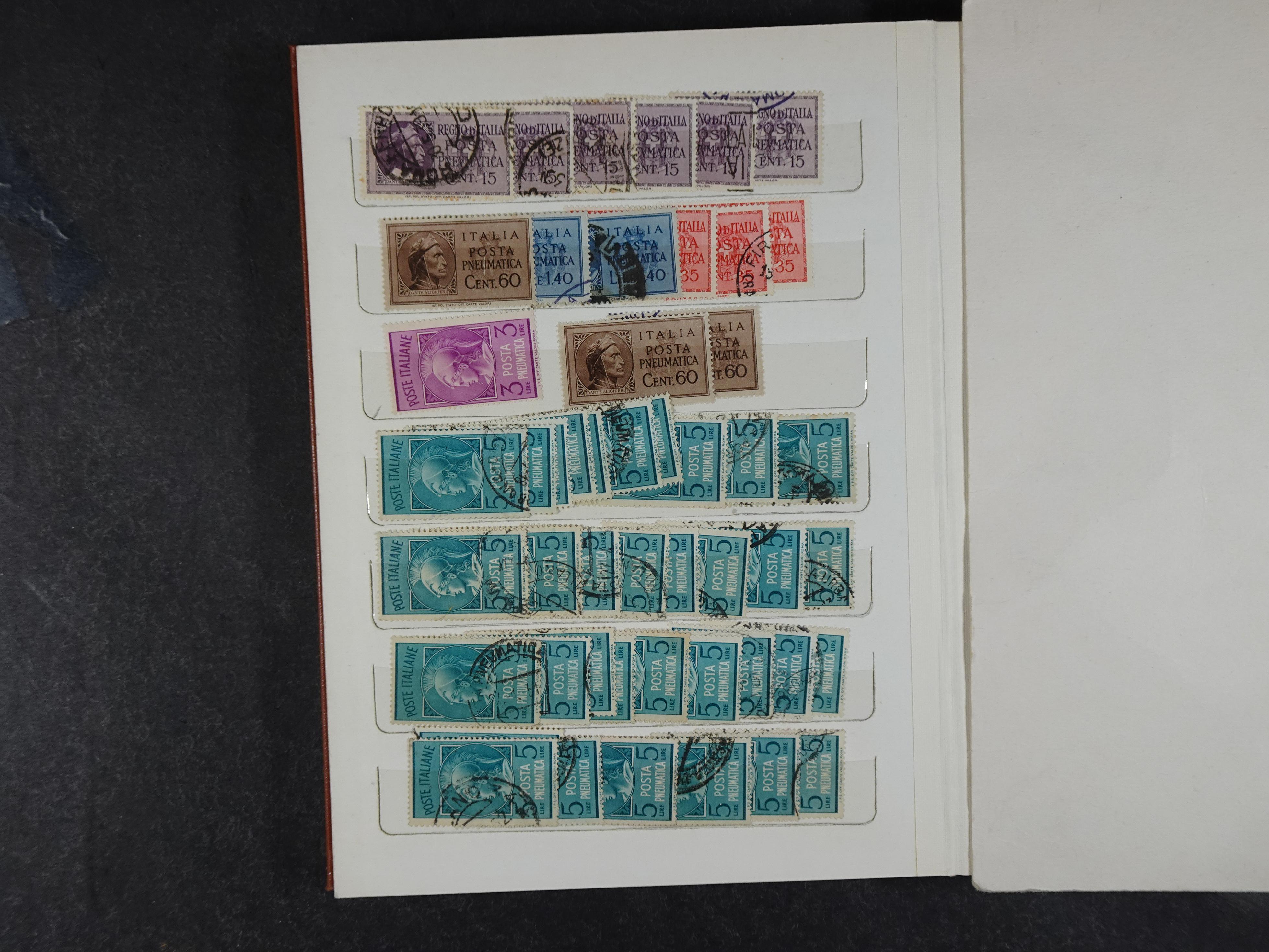 Back of the Book, veel schaarse materiaal aanwezig. Enorme catalogus waarde.  8