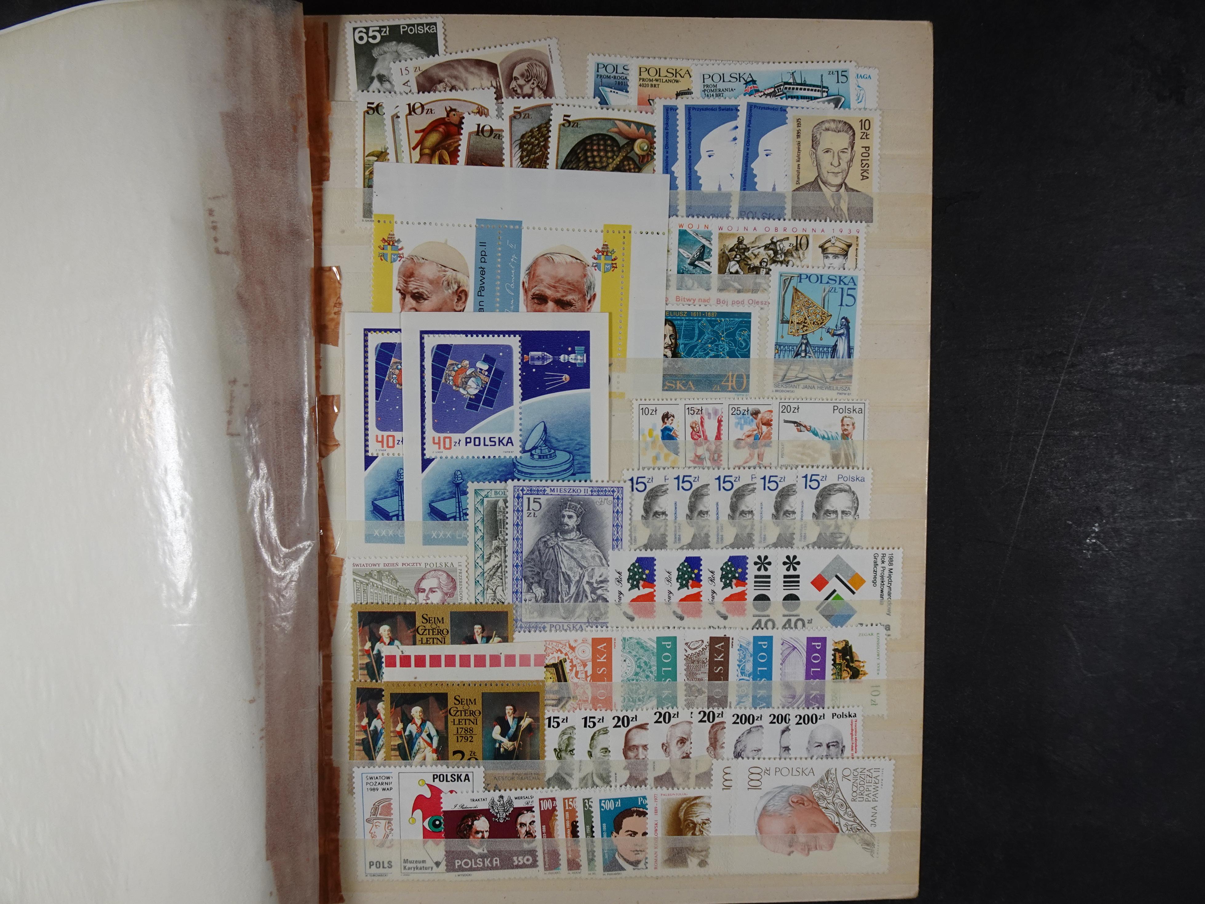 Meest postfrisse partij, veel motief mooie koop. 