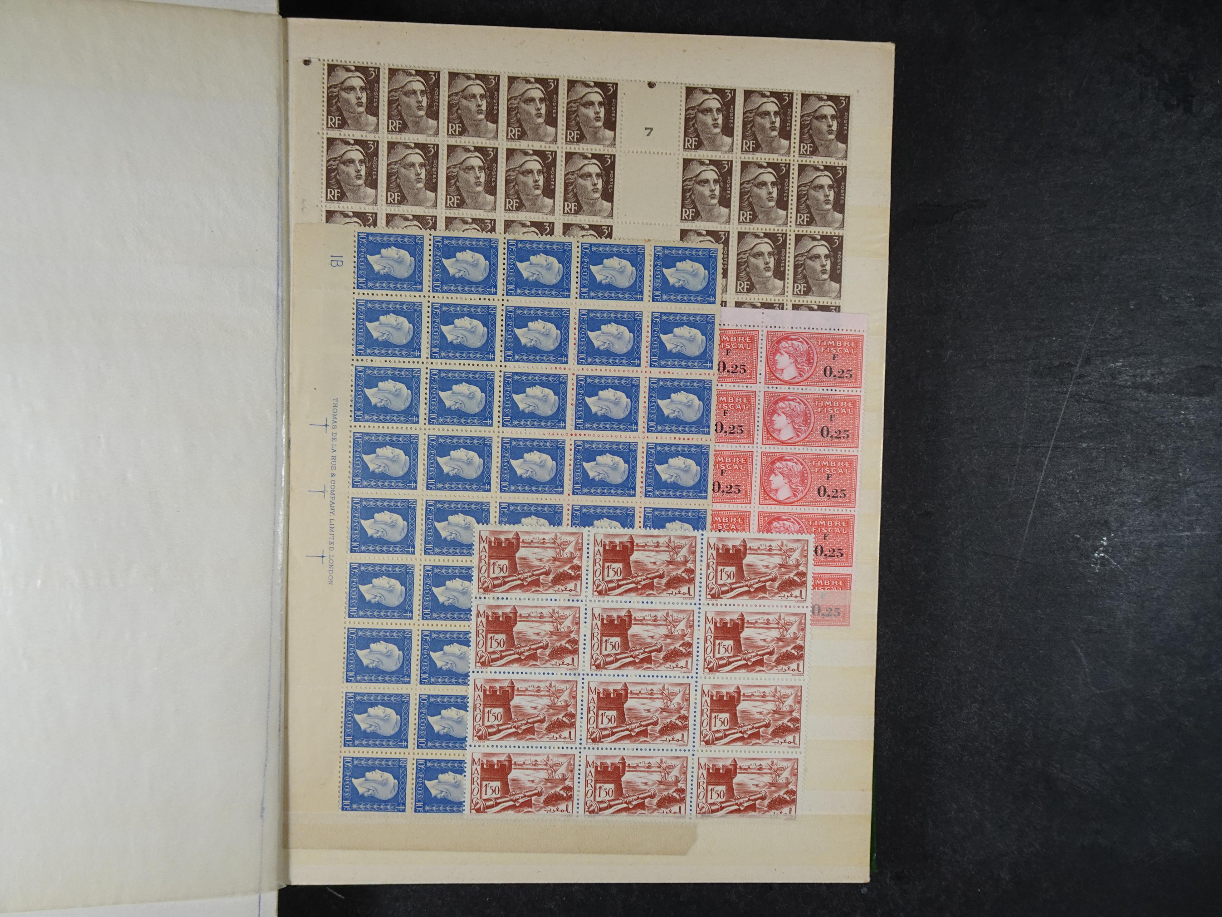 Meest postfrisse partij, veel motief mooie koop.  30