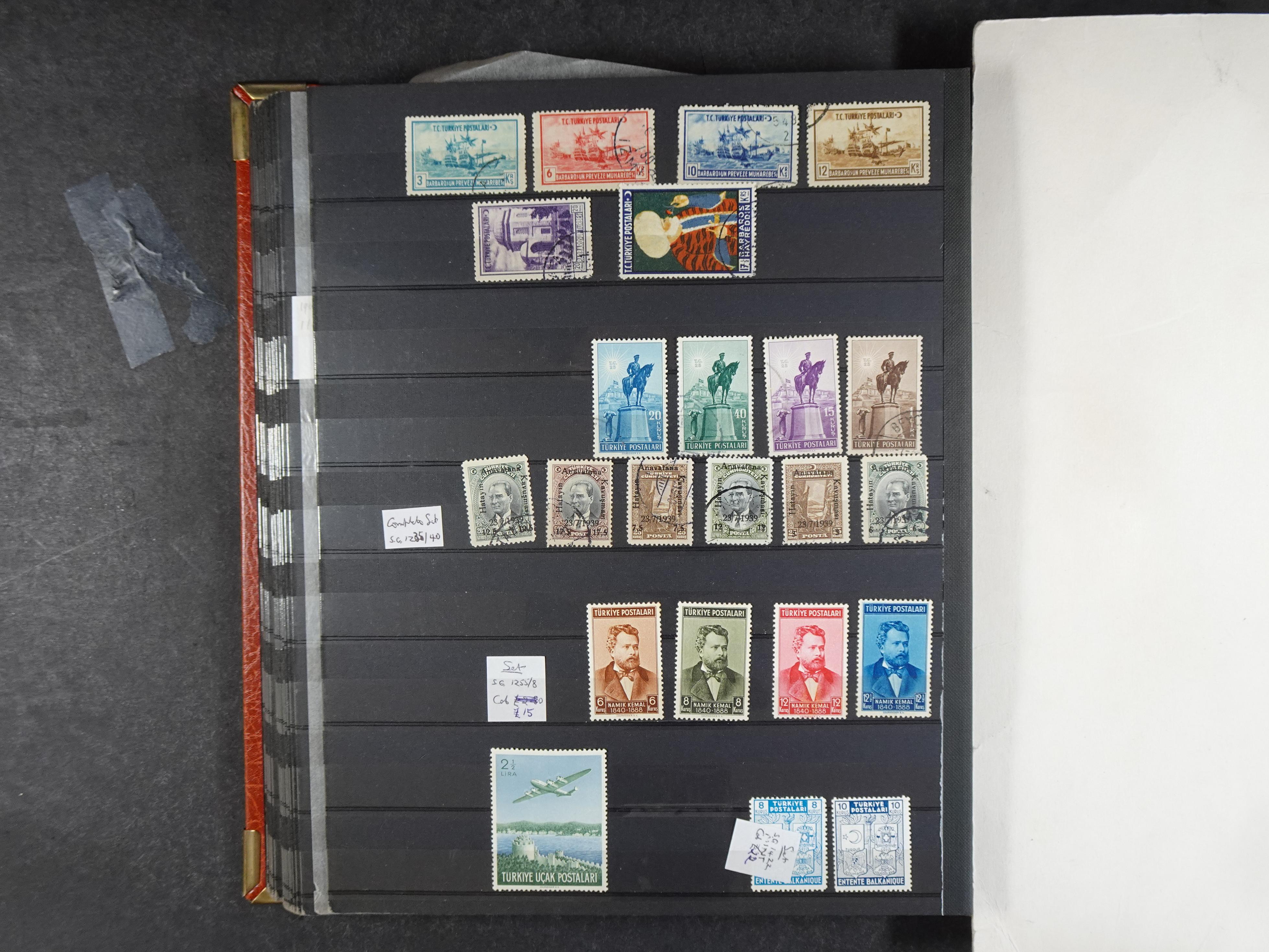 Mooie deels gespecialiseerde collectie, hoge waarde. 32