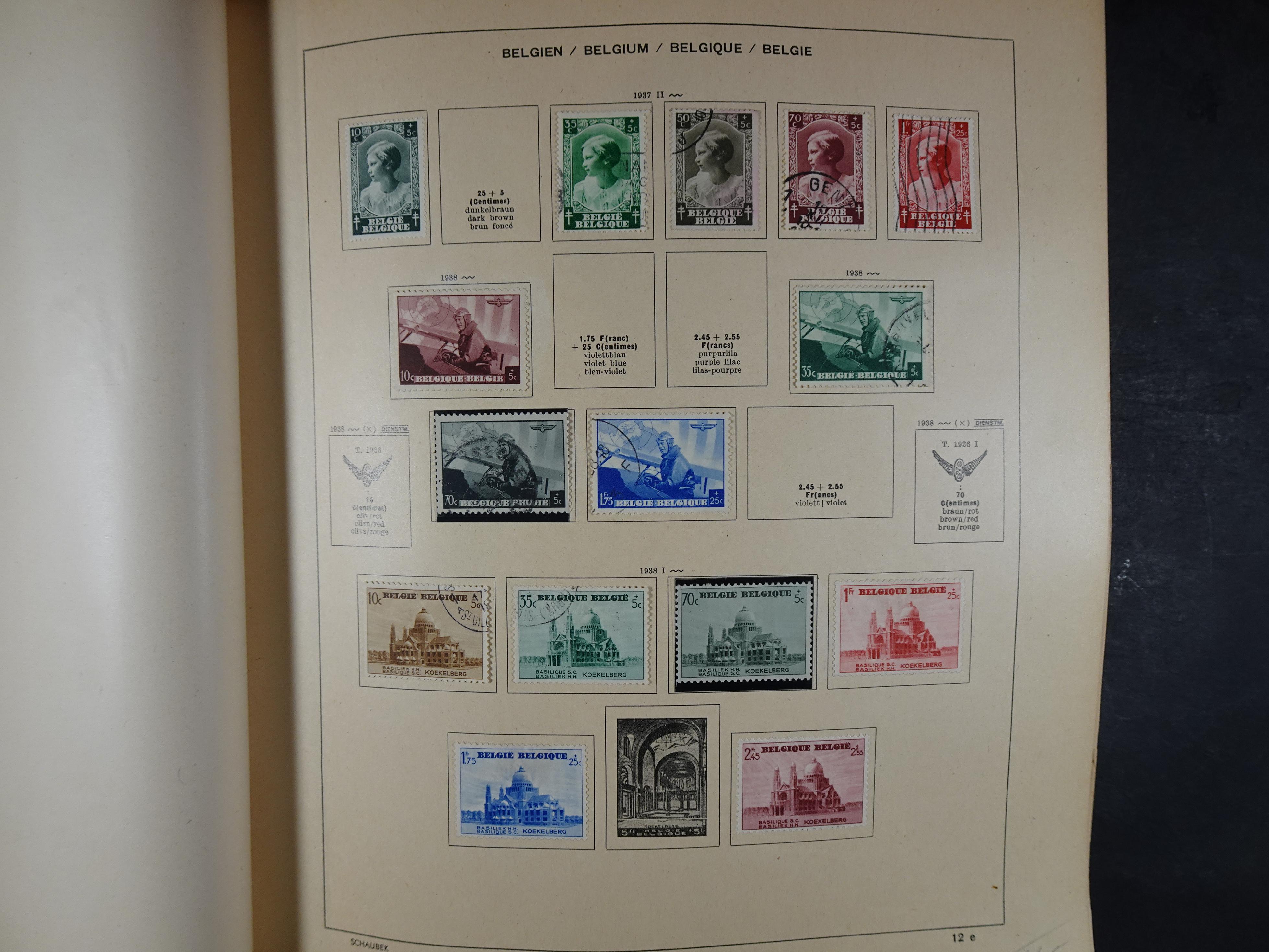 Mooie klassieke verzameling zeer goed gevulde Schaubek album. 12