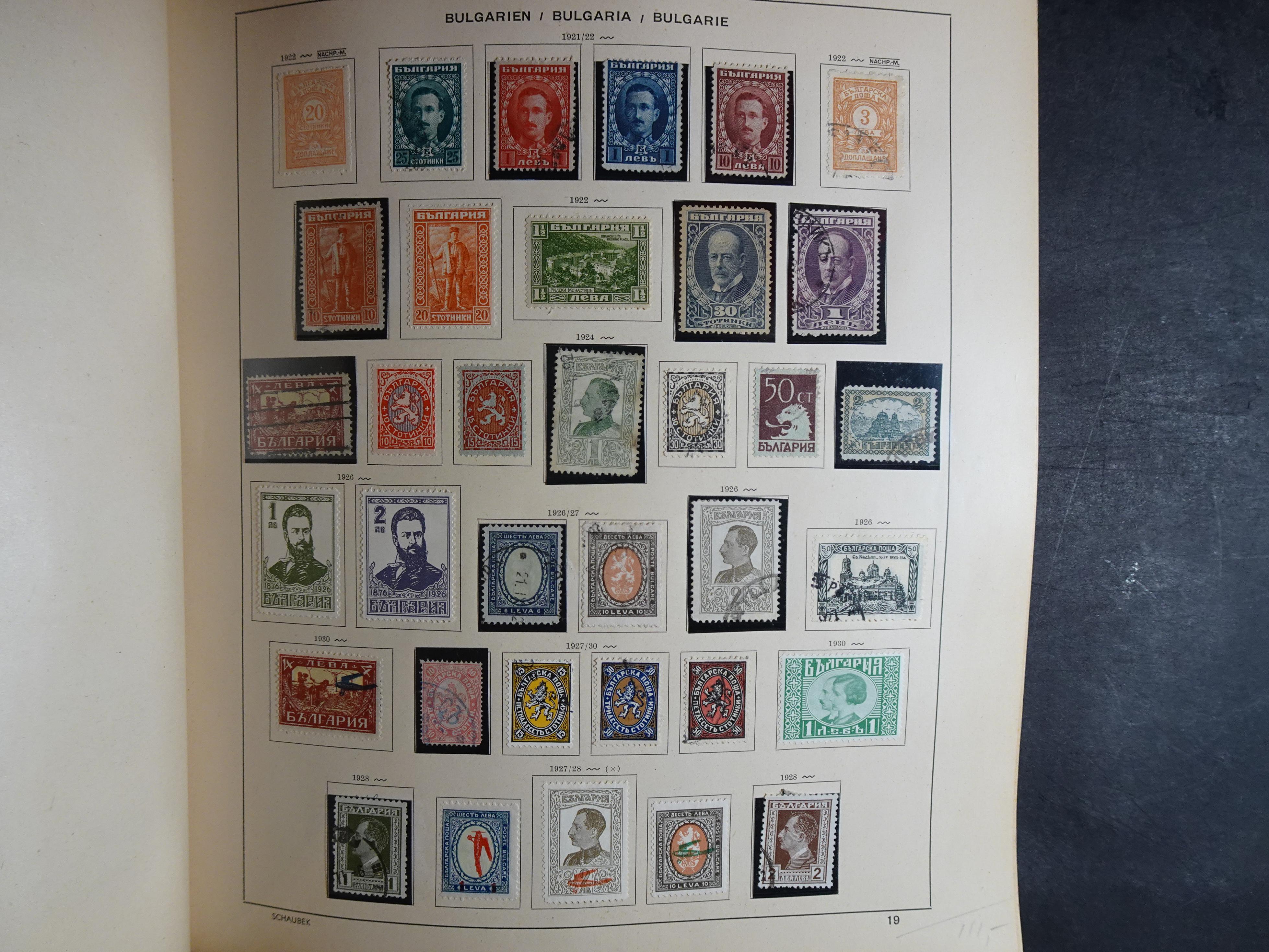 Mooie klassieke verzameling zeer goed gevulde Schaubek album. 24