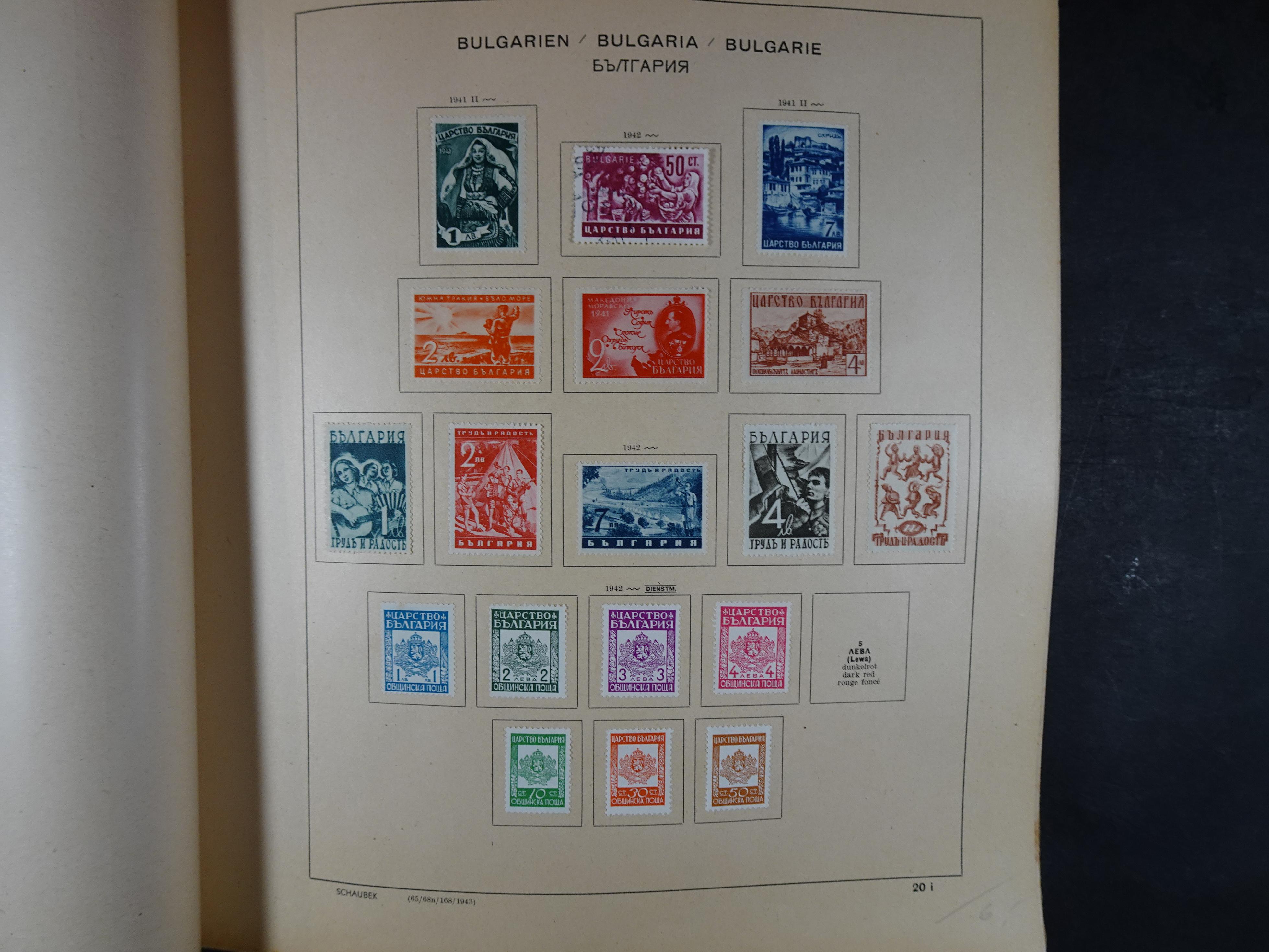 Mooie klassieke verzameling zeer goed gevulde Schaubek album. 32