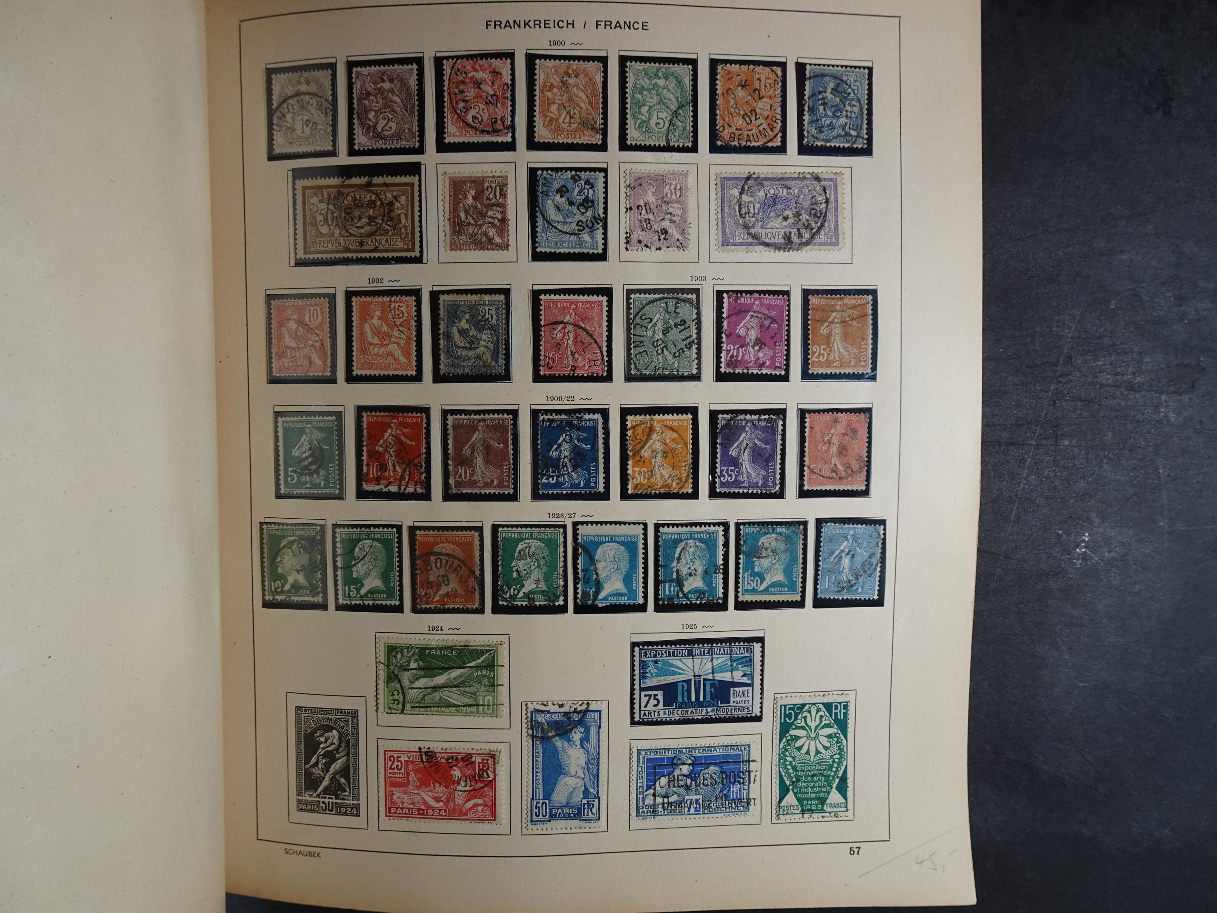 Mooie klassieke verzameling zeer goed gevulde Schaubek album. 54