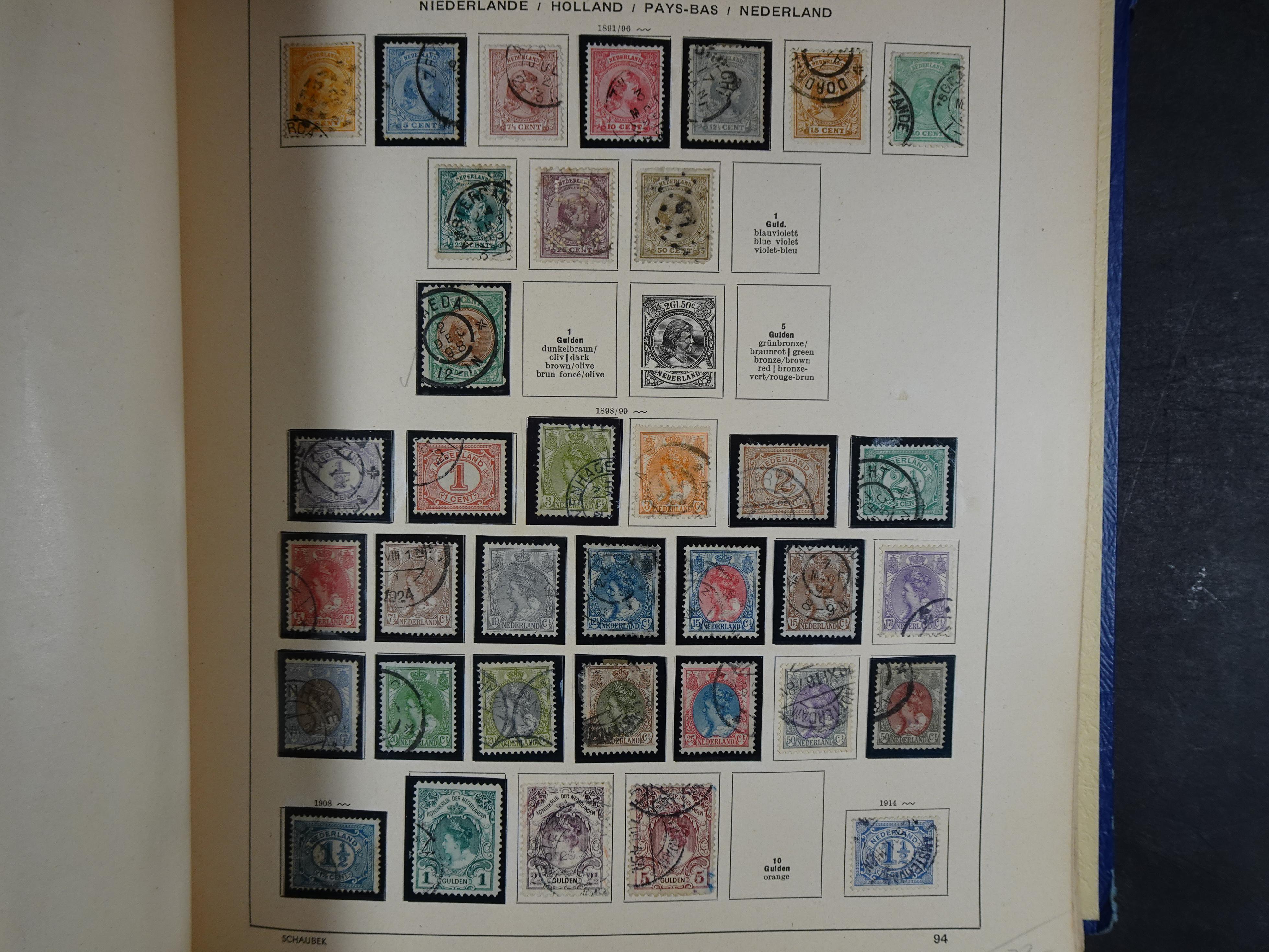 Mooie klassieke verzameling zeer goed gevulde Schaubek album. 130