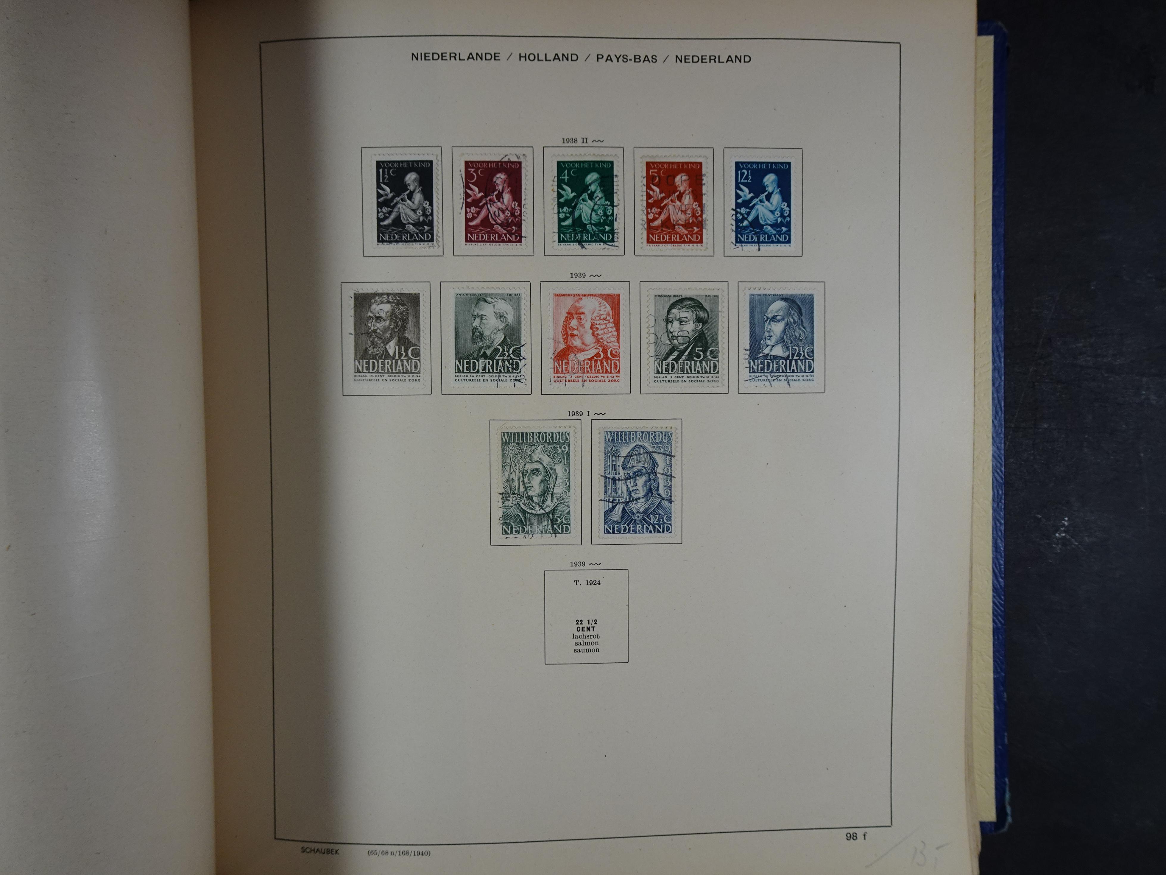 Mooie klassieke verzameling zeer goed gevulde Schaubek album. 140