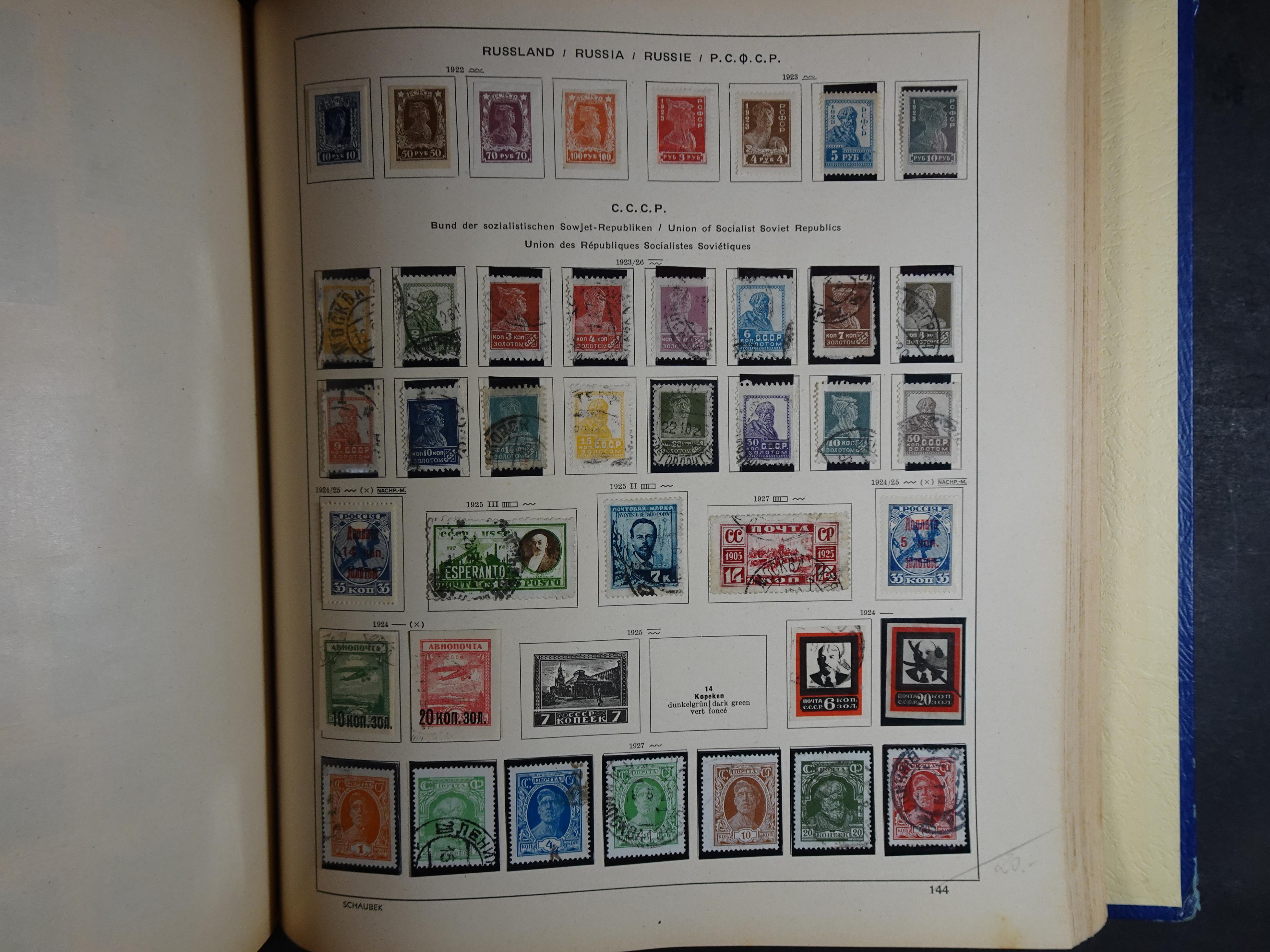 Mooie klassieke verzameling zeer goed gevulde Schaubek album. 215