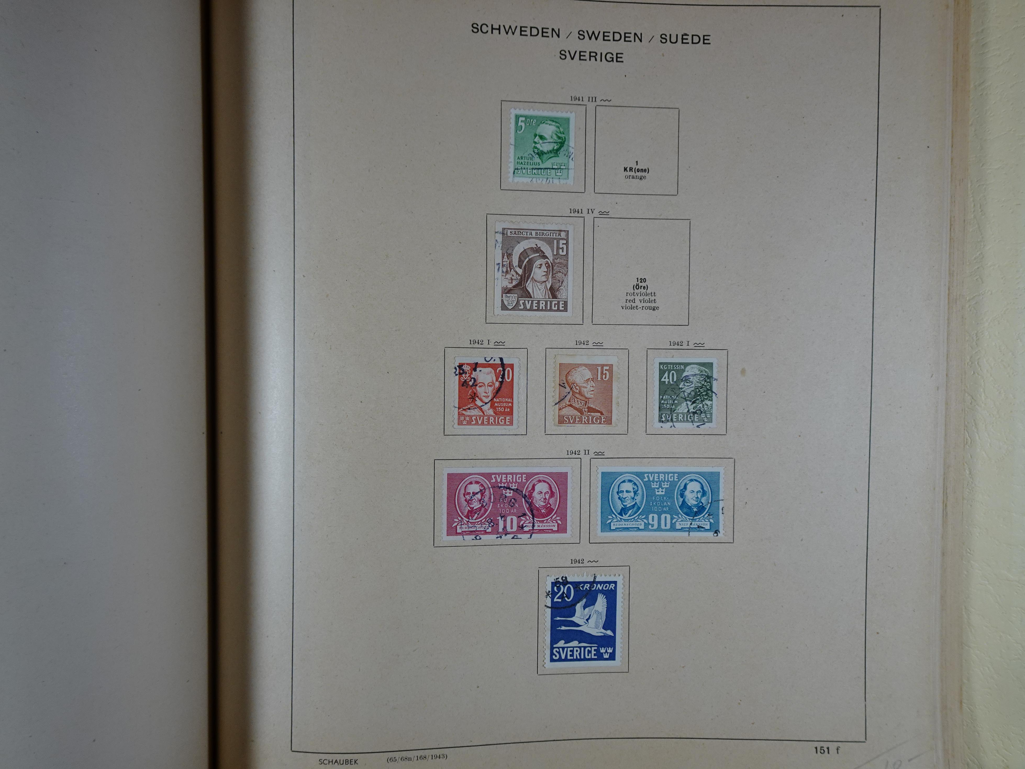 Mooie klassieke verzameling zeer goed gevulde Schaubek album. 235