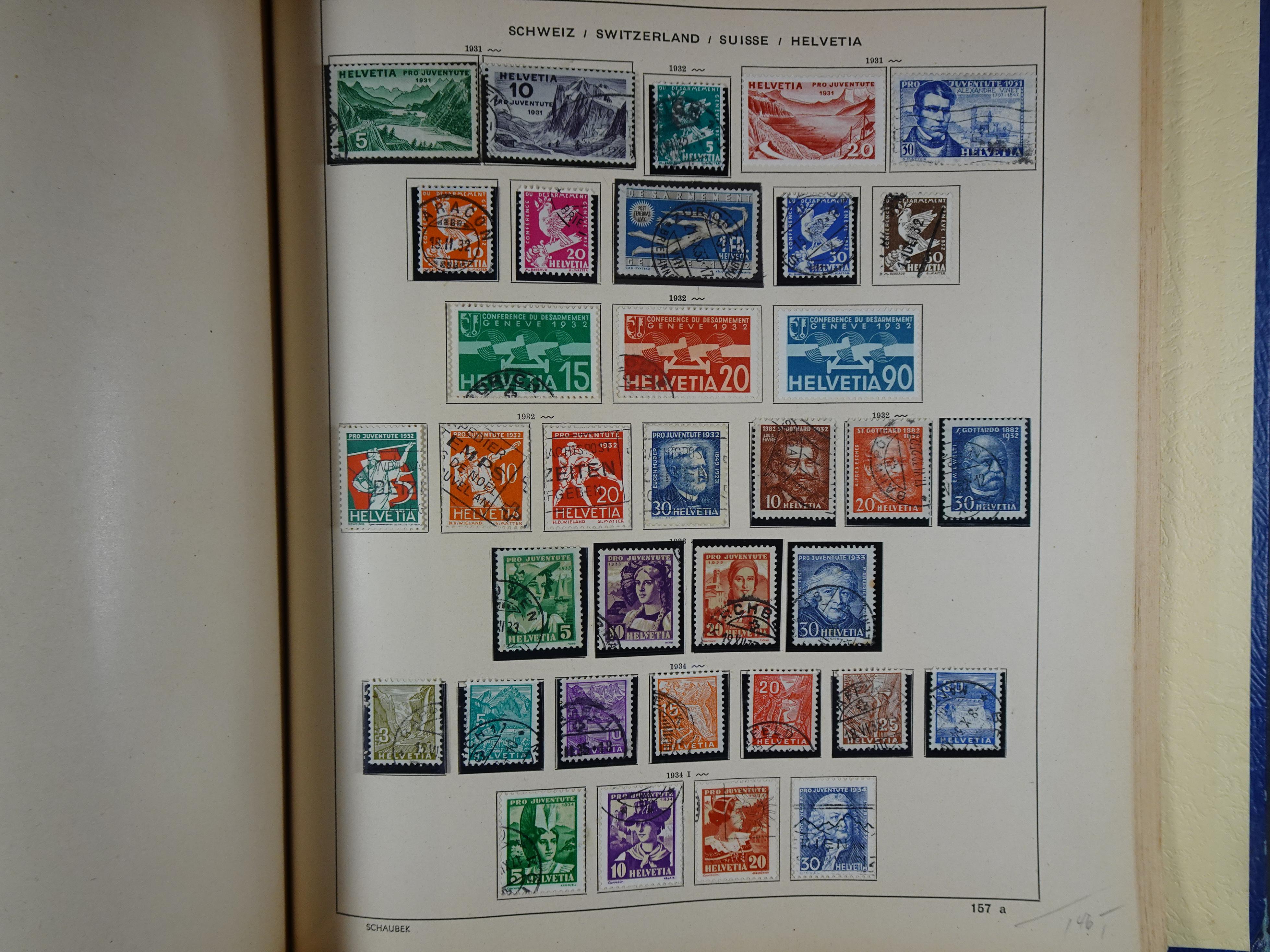 Mooie klassieke verzameling zeer goed gevulde Schaubek album. 243