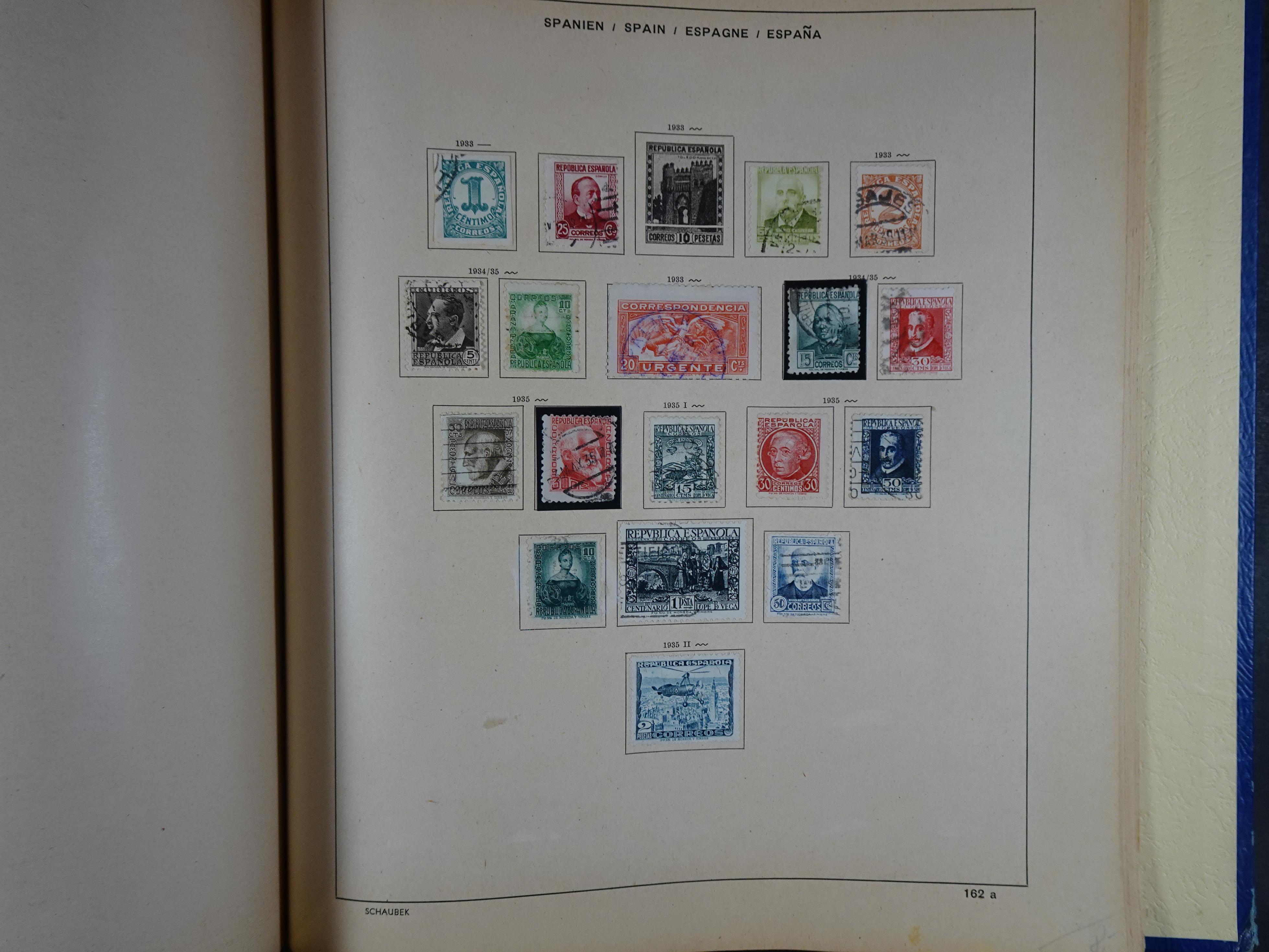 Mooie klassieke verzameling zeer goed gevulde Schaubek album. 258