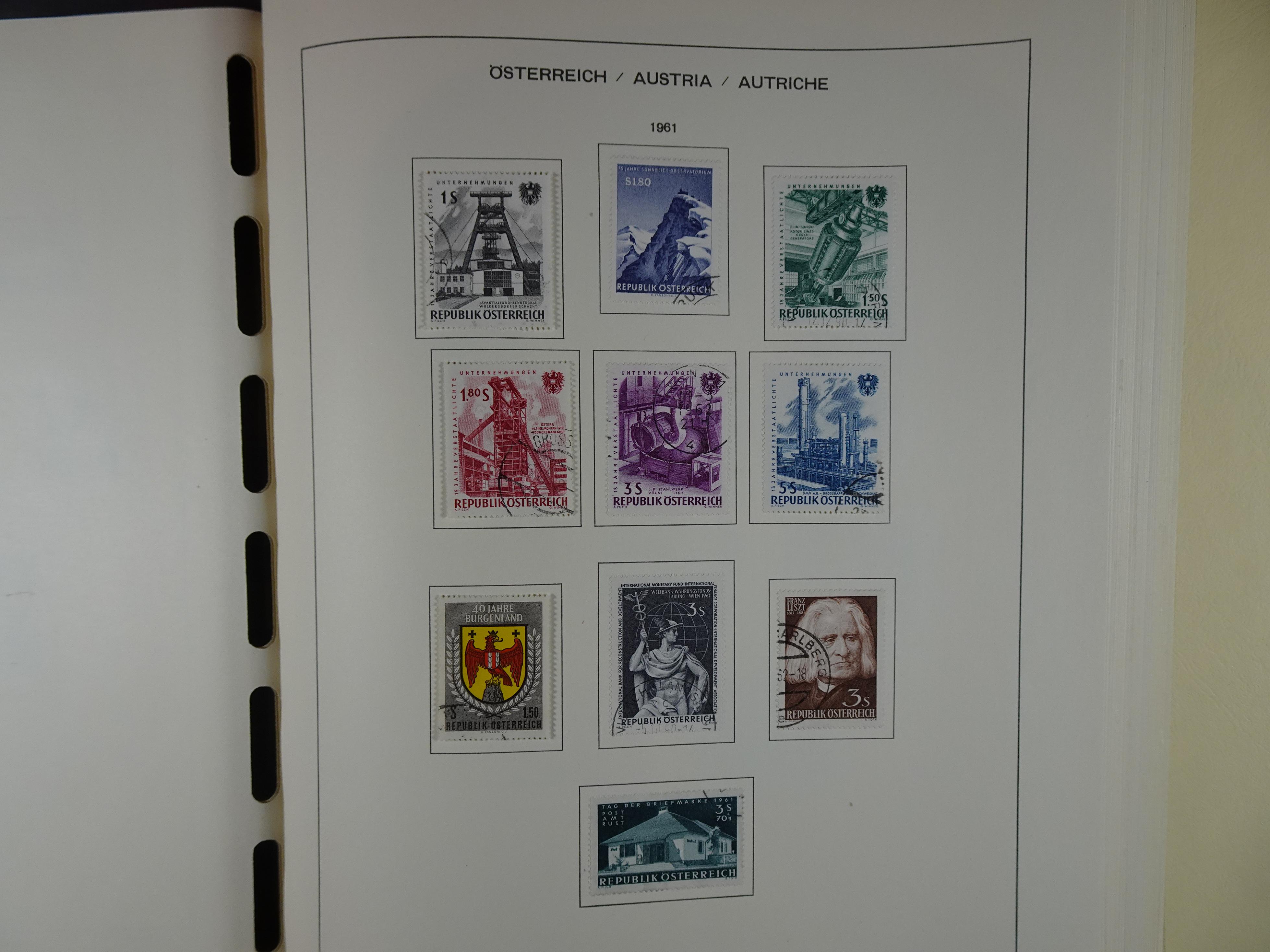 Mooie verzameling met klassiek veel extra's.
Zeer hoge cat waarde. 111