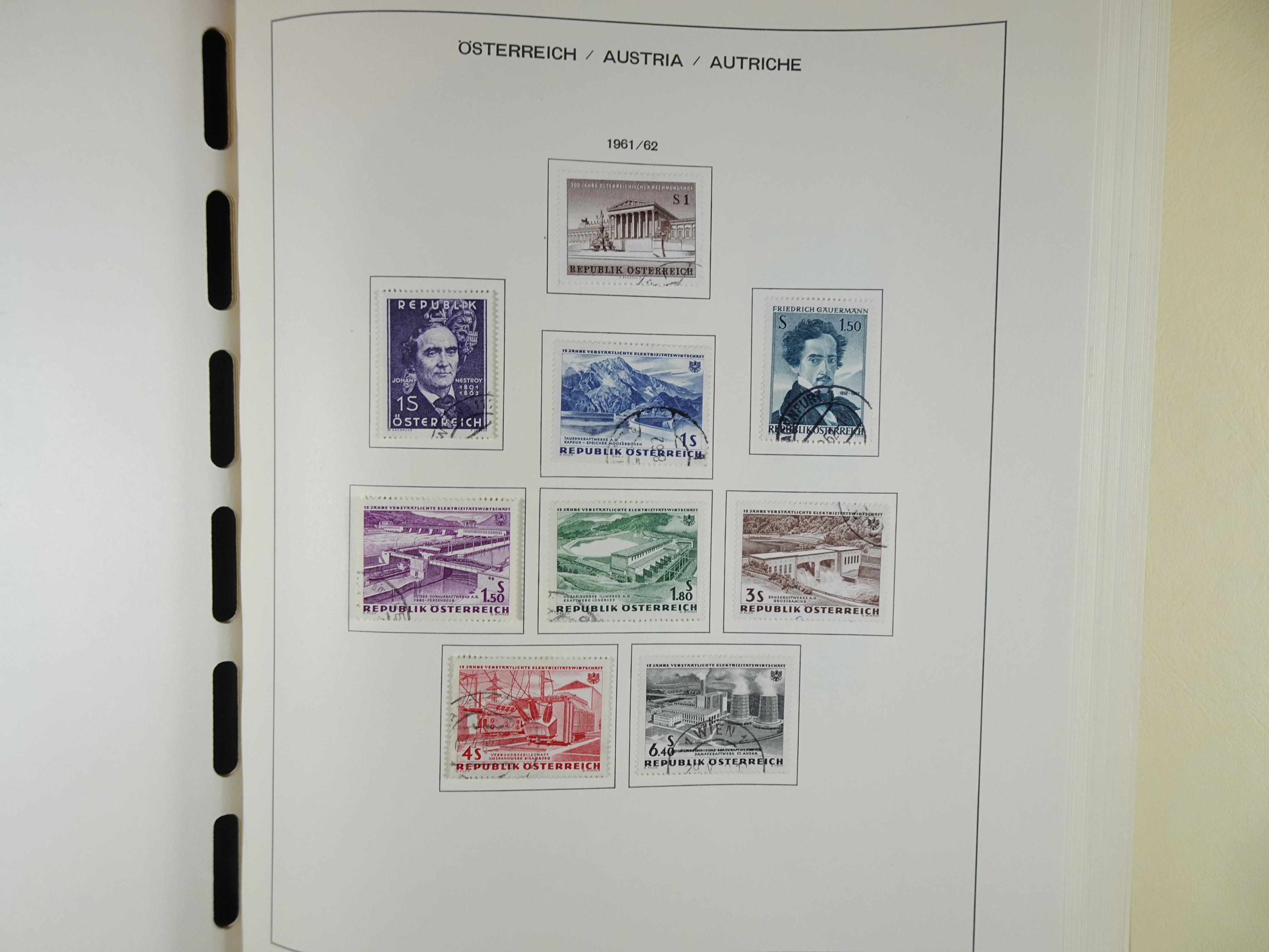 Mooie verzameling met klassiek veel extra's.
Zeer hoge cat waarde. 112