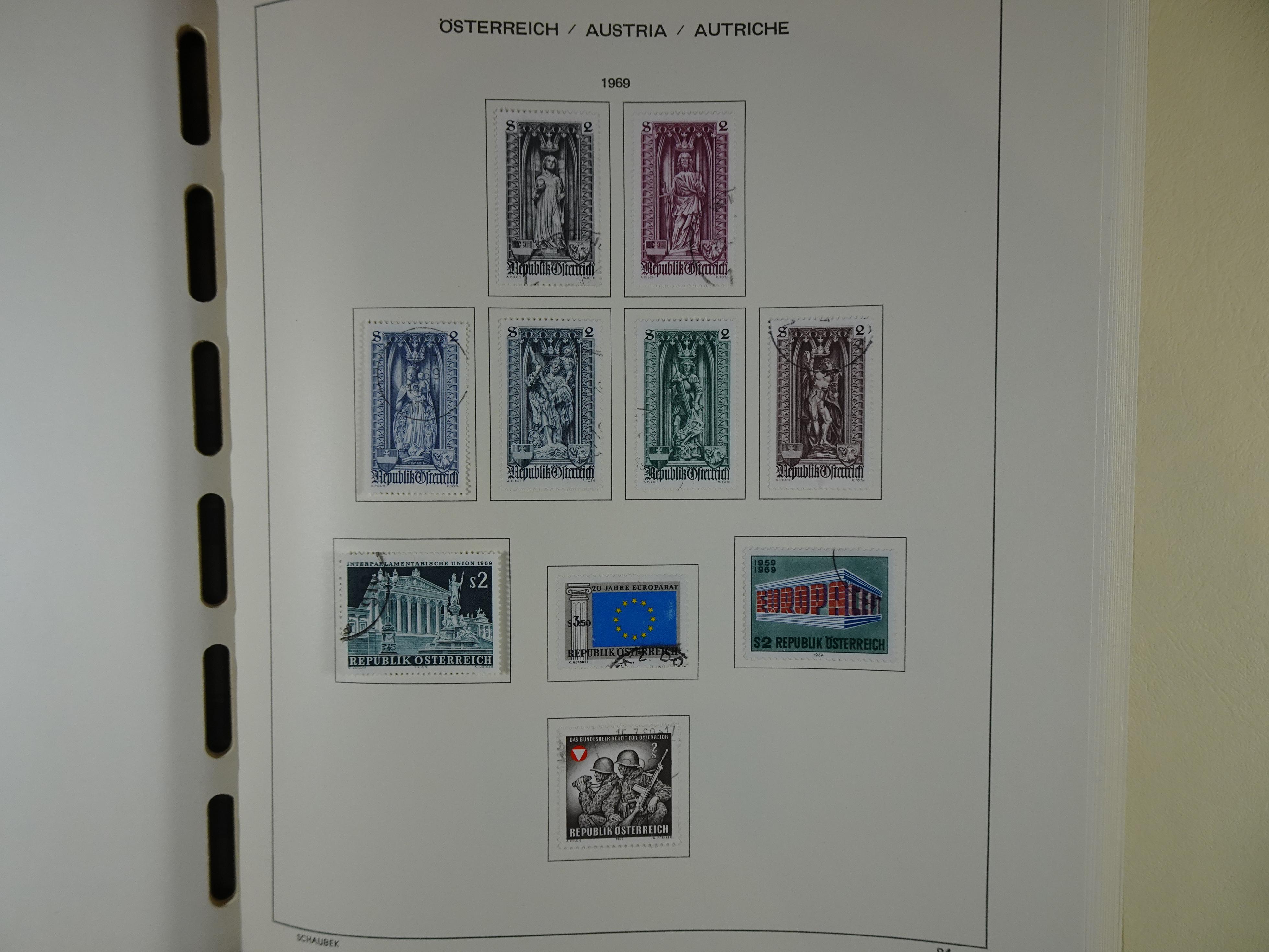 Mooie verzameling met klassiek veel extra's.
Zeer hoge cat waarde. 132