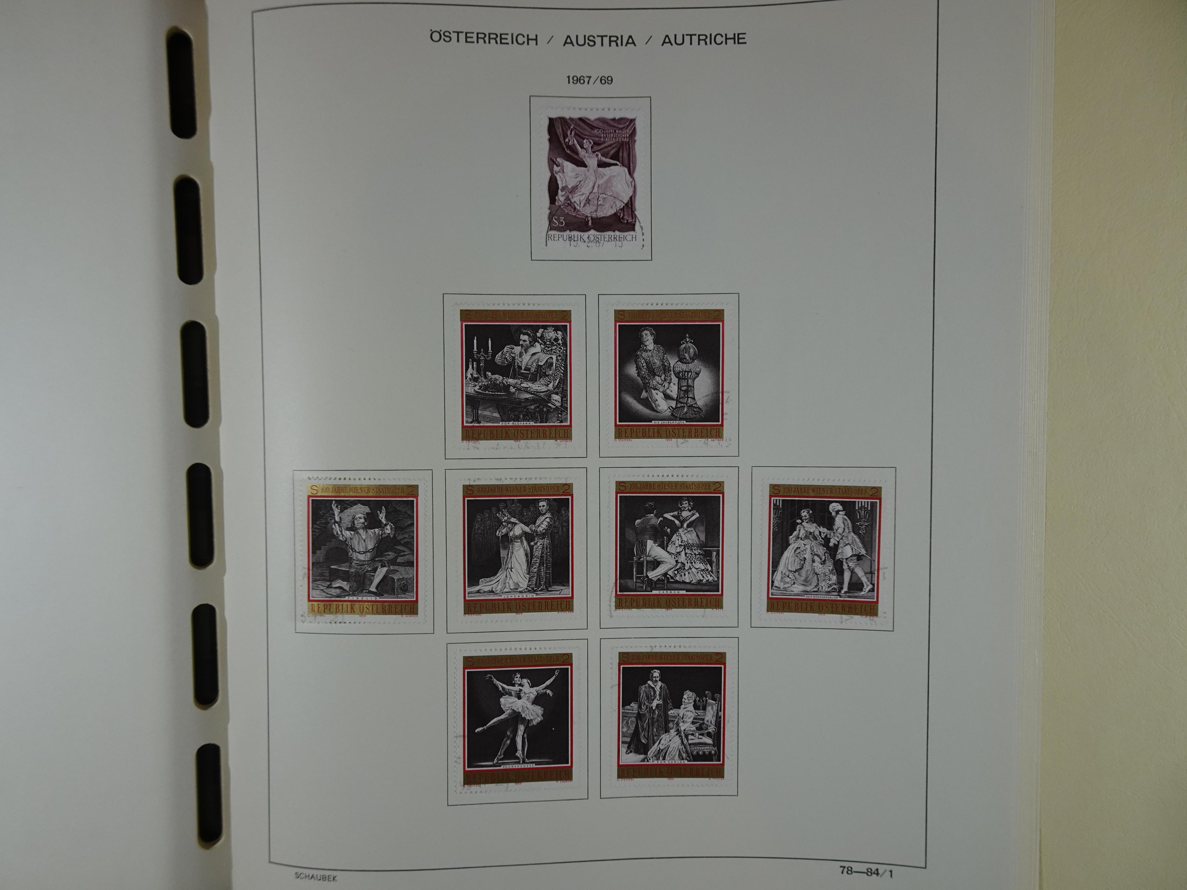 Mooie verzameling met klassiek veel extra's.
Zeer hoge cat waarde. 133