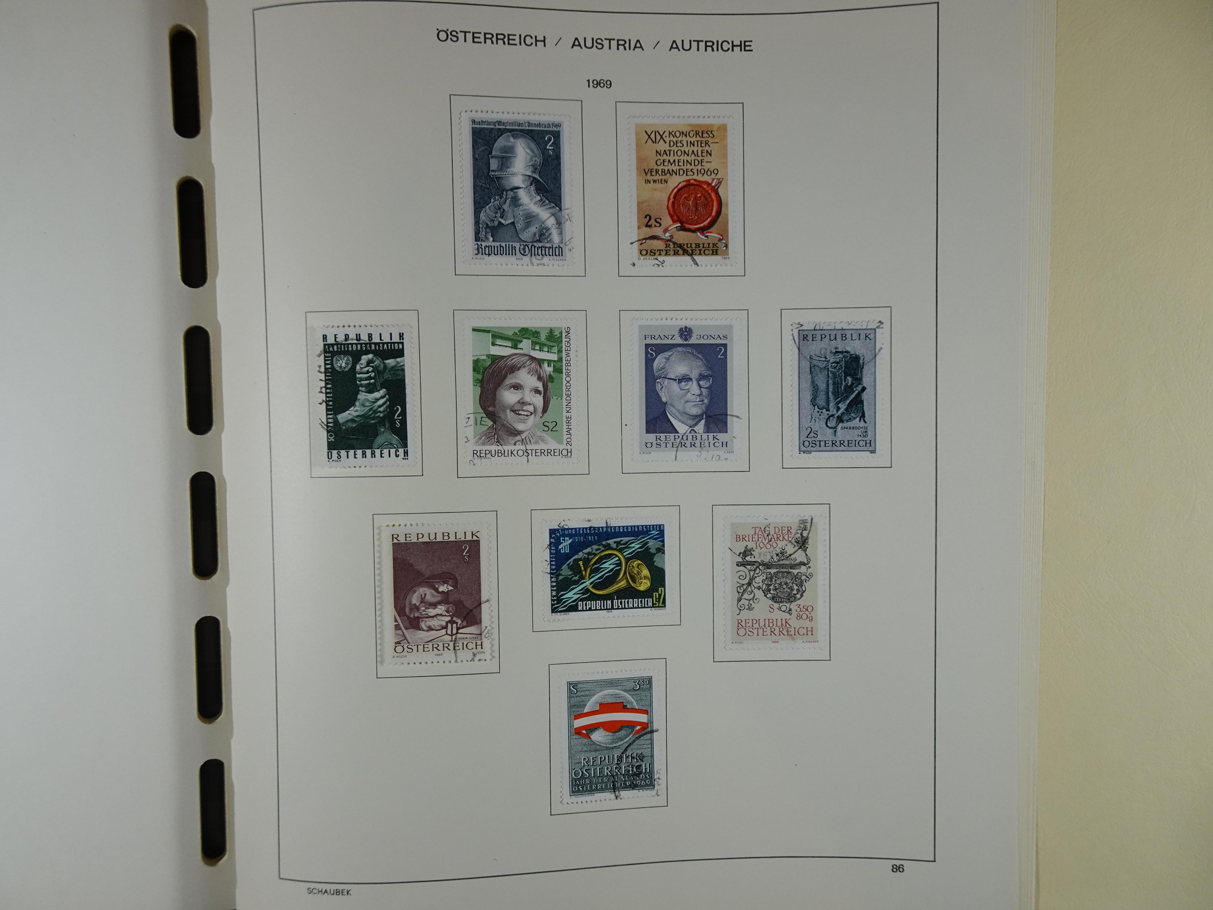 Mooie verzameling met klassiek veel extra's.
Zeer hoge cat waarde. 135