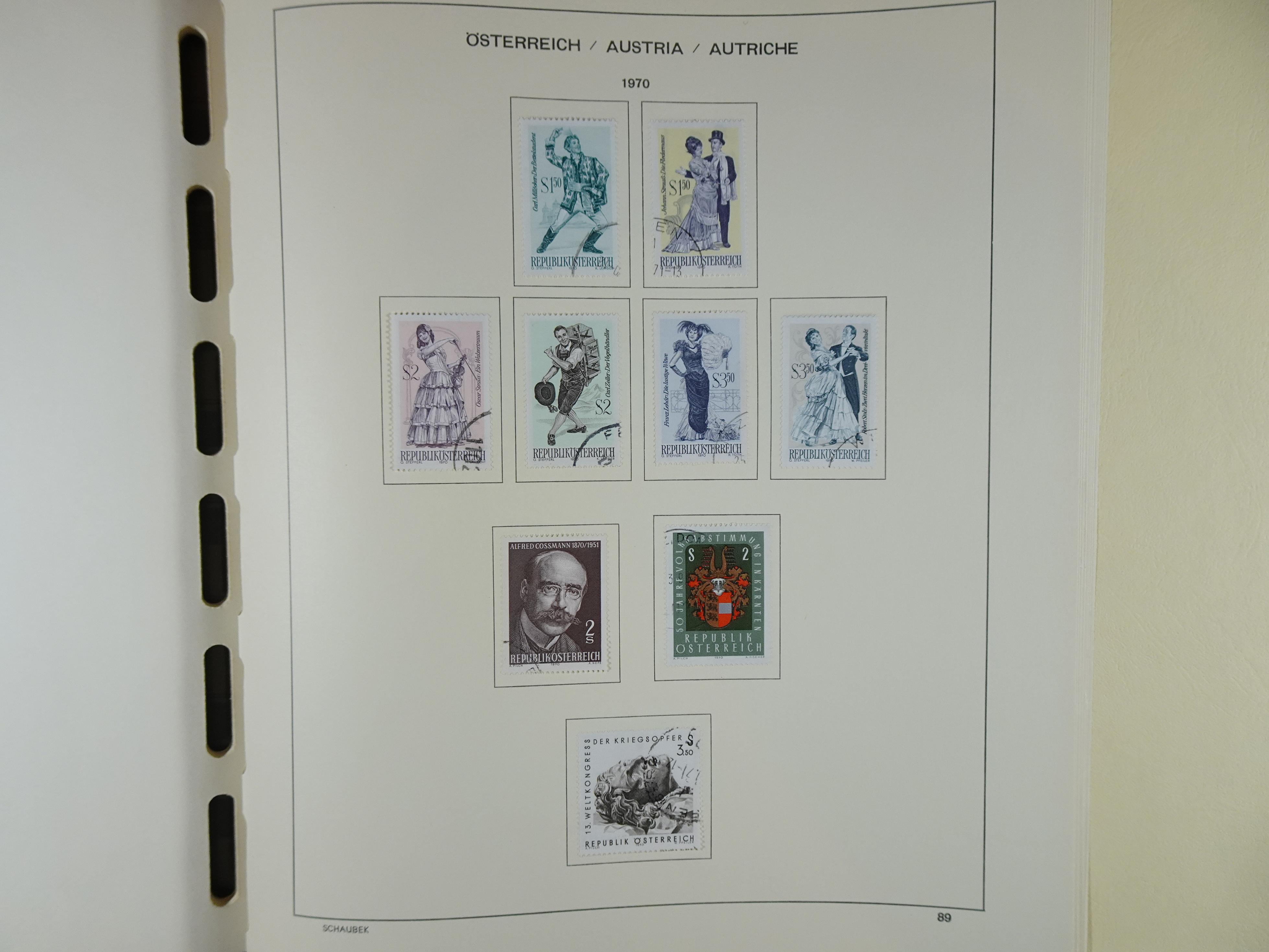 Mooie verzameling met klassiek veel extra's.
Zeer hoge cat waarde. 138