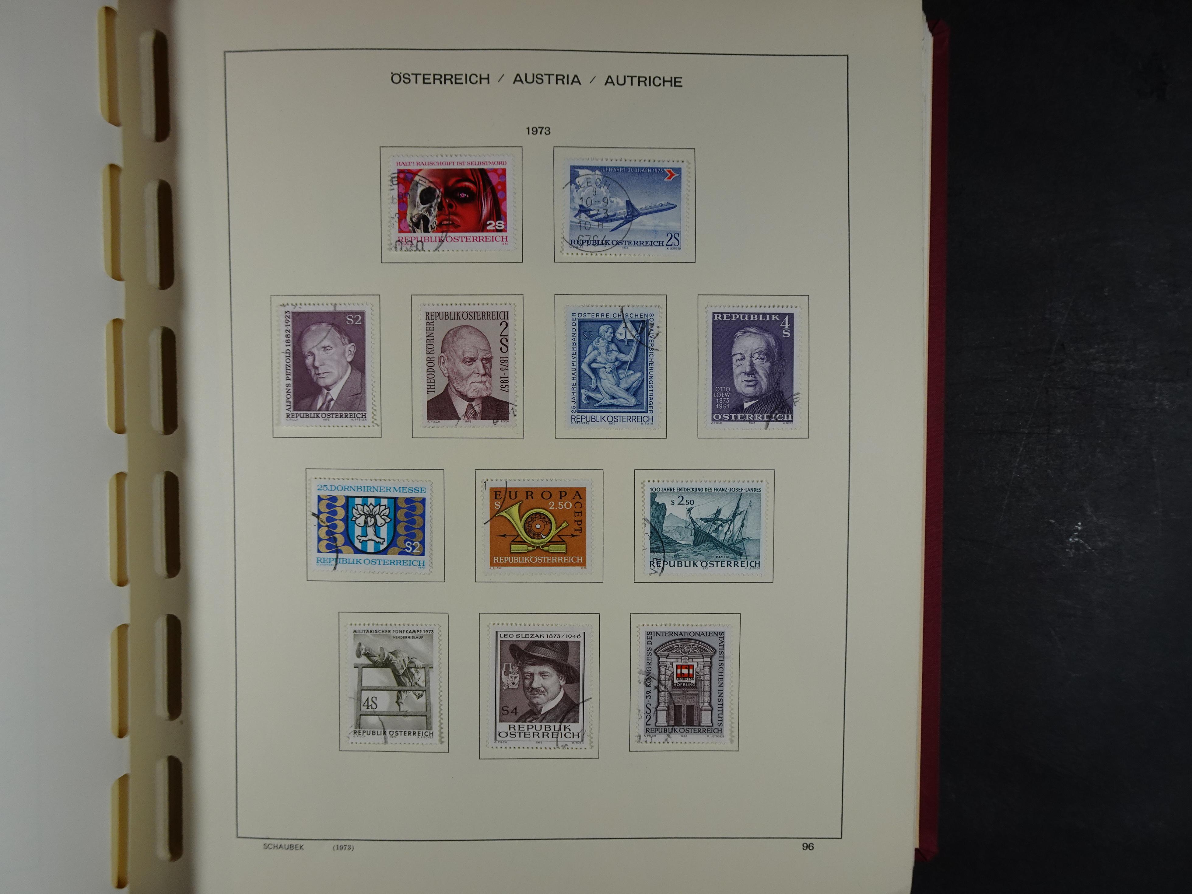 Mooie verzameling met klassiek veel extra's.
Zeer hoge cat waarde. 146