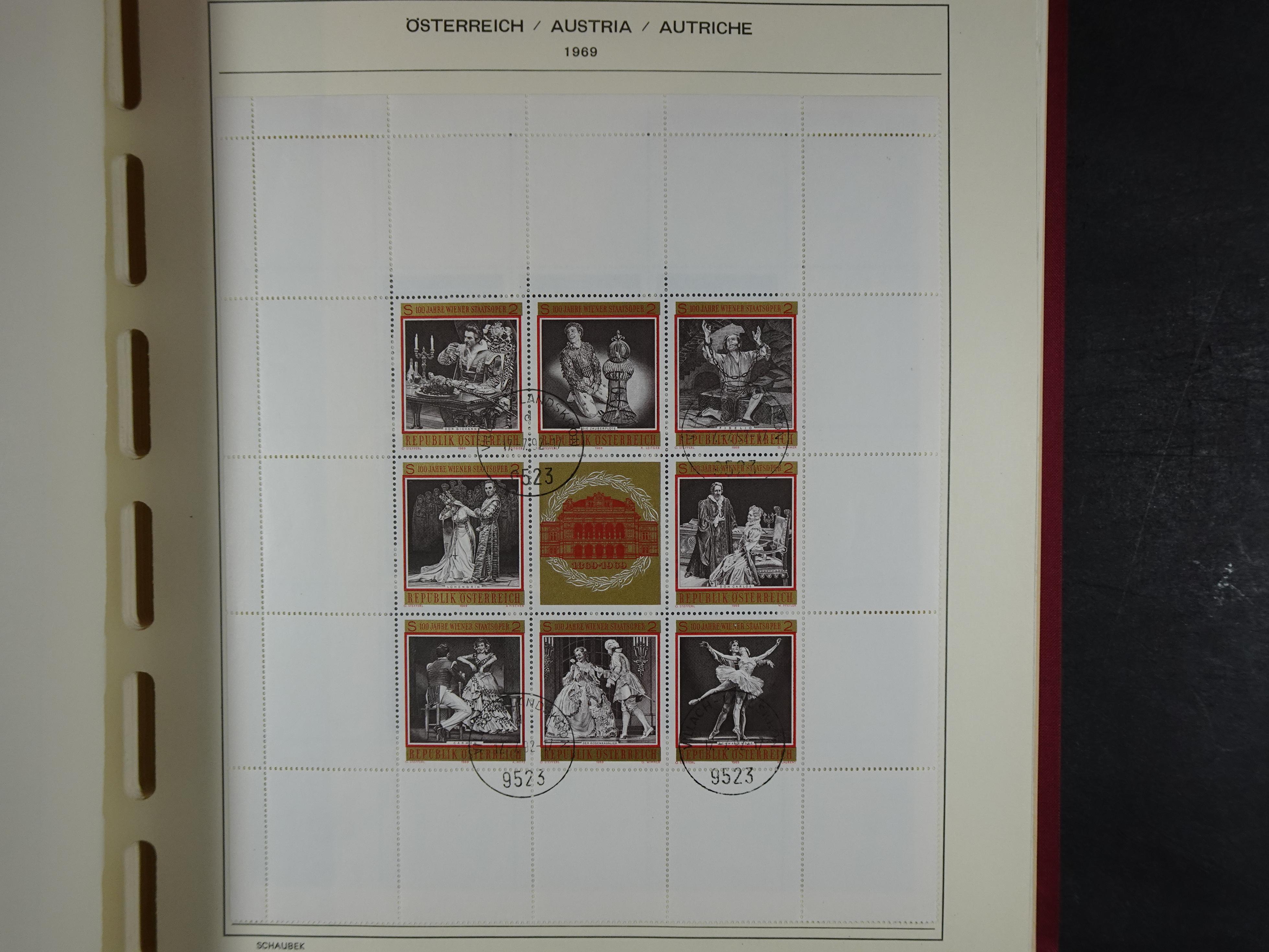 Mooie verzameling met klassiek veel extra's.
Zeer hoge cat waarde. 170